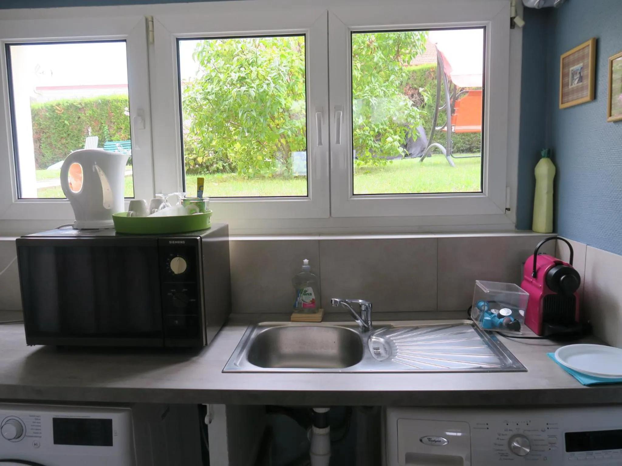 Dining area in Les Collinades de Chalons