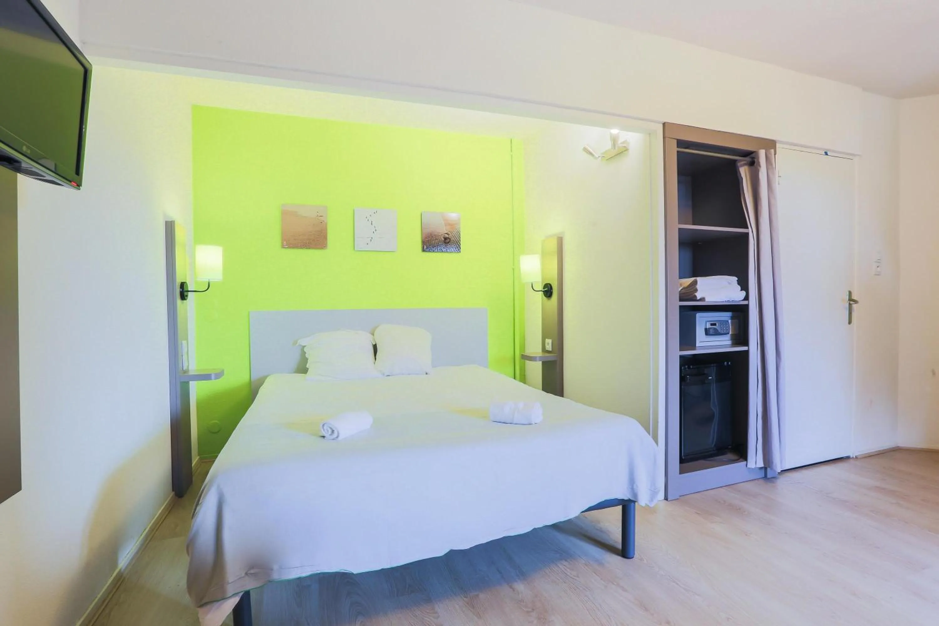 Bedroom, Bed in Belambra Clubs Superbesse - Le Chambourguet