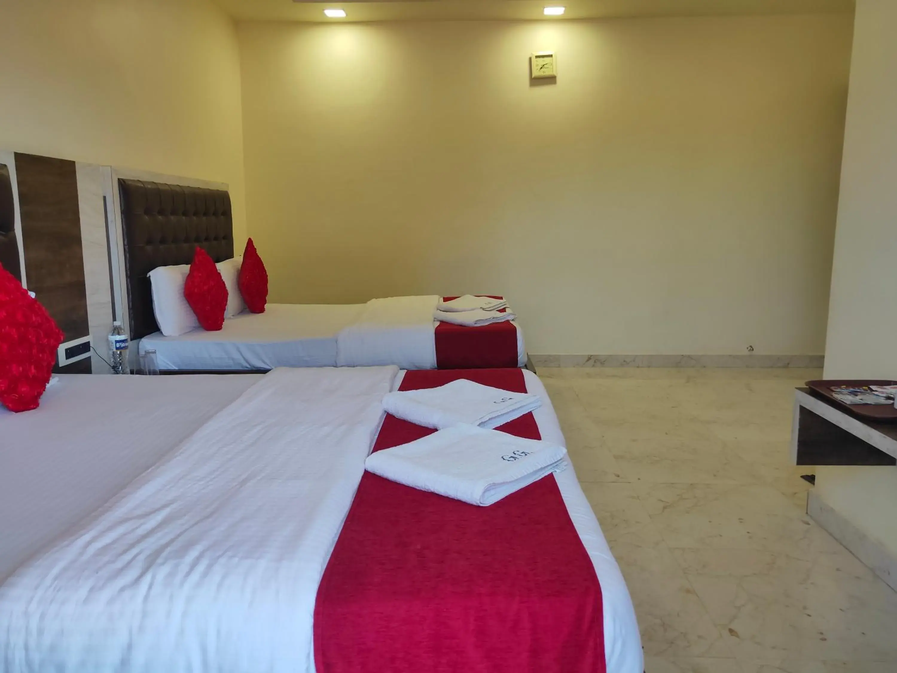 Quadruple Room with Balcony in Hotel Grand Ganesha Quadruple Room with Balcony in Hotel Grand Ganesha