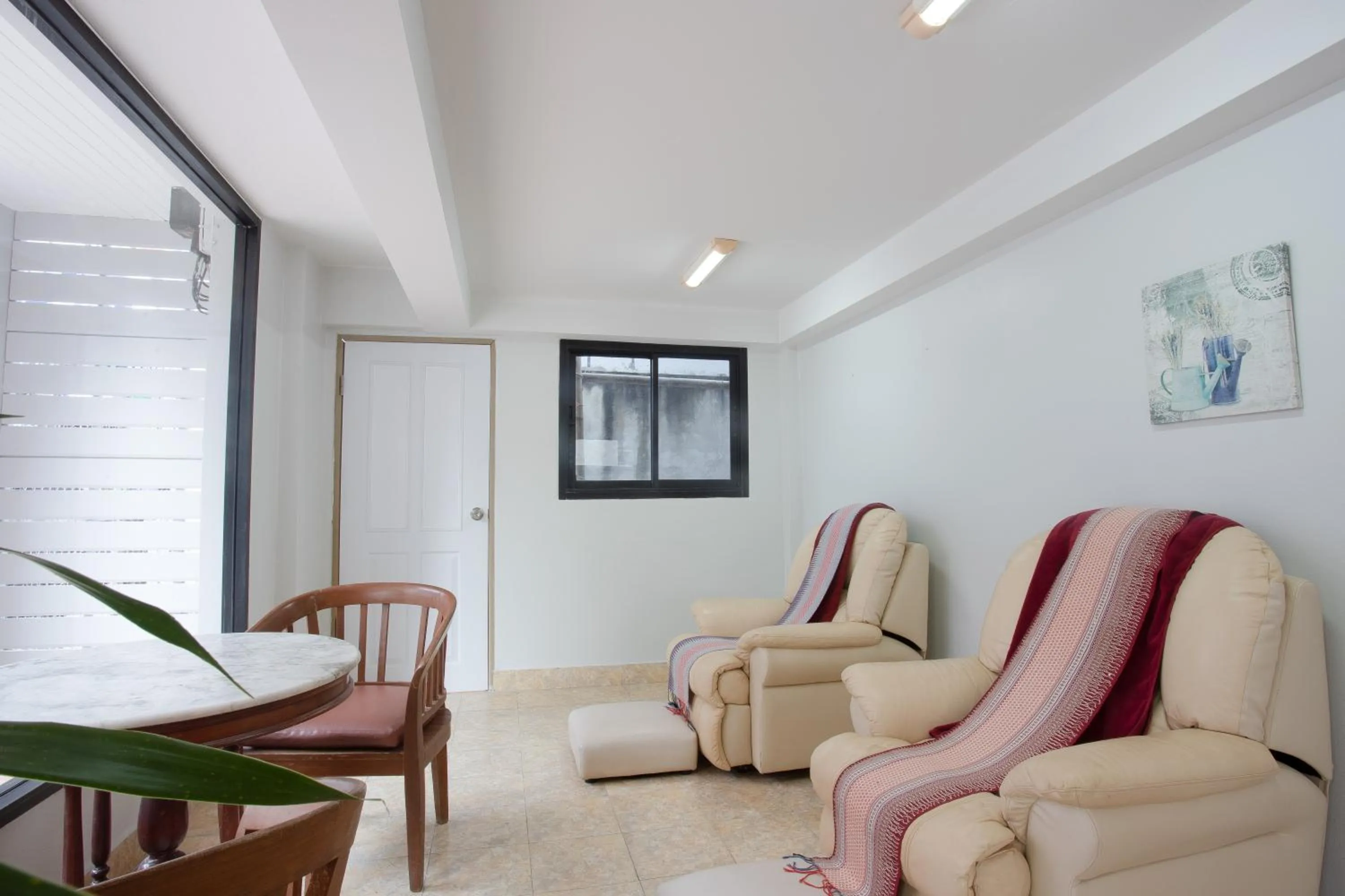 Lobby or reception in The Corner