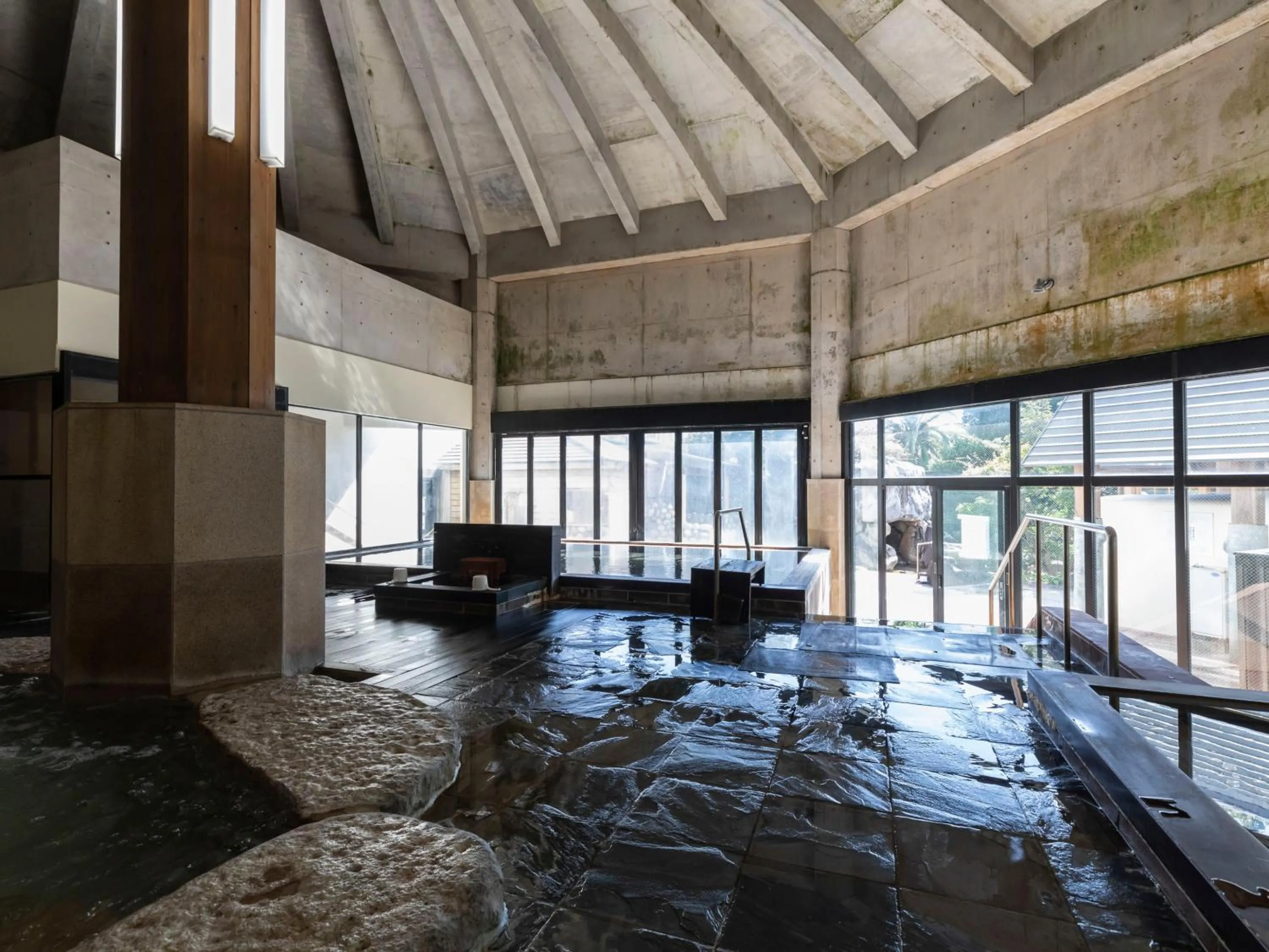 Public Bath in Tennenonsen Harunonoyu