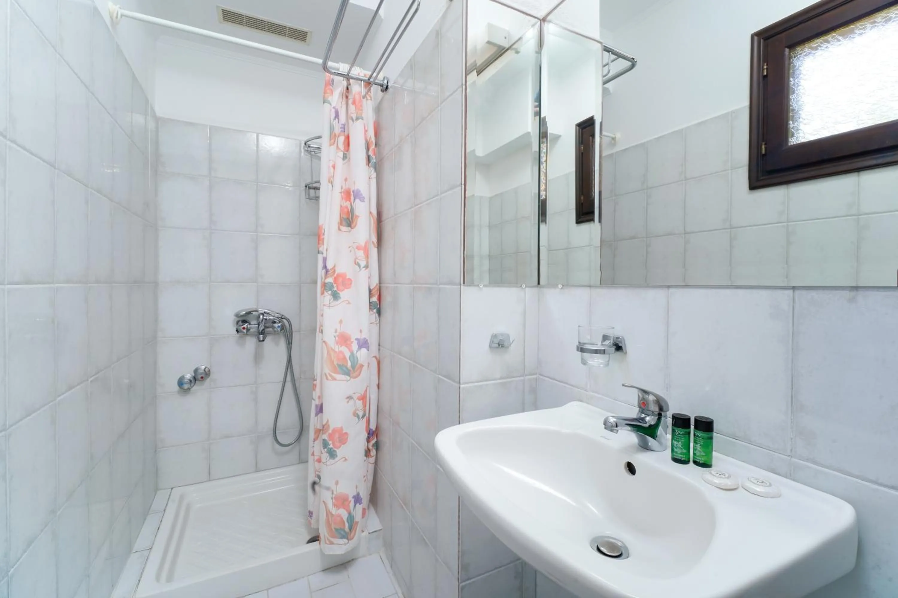 Bathroom in Kamelia & Semeli Hotel