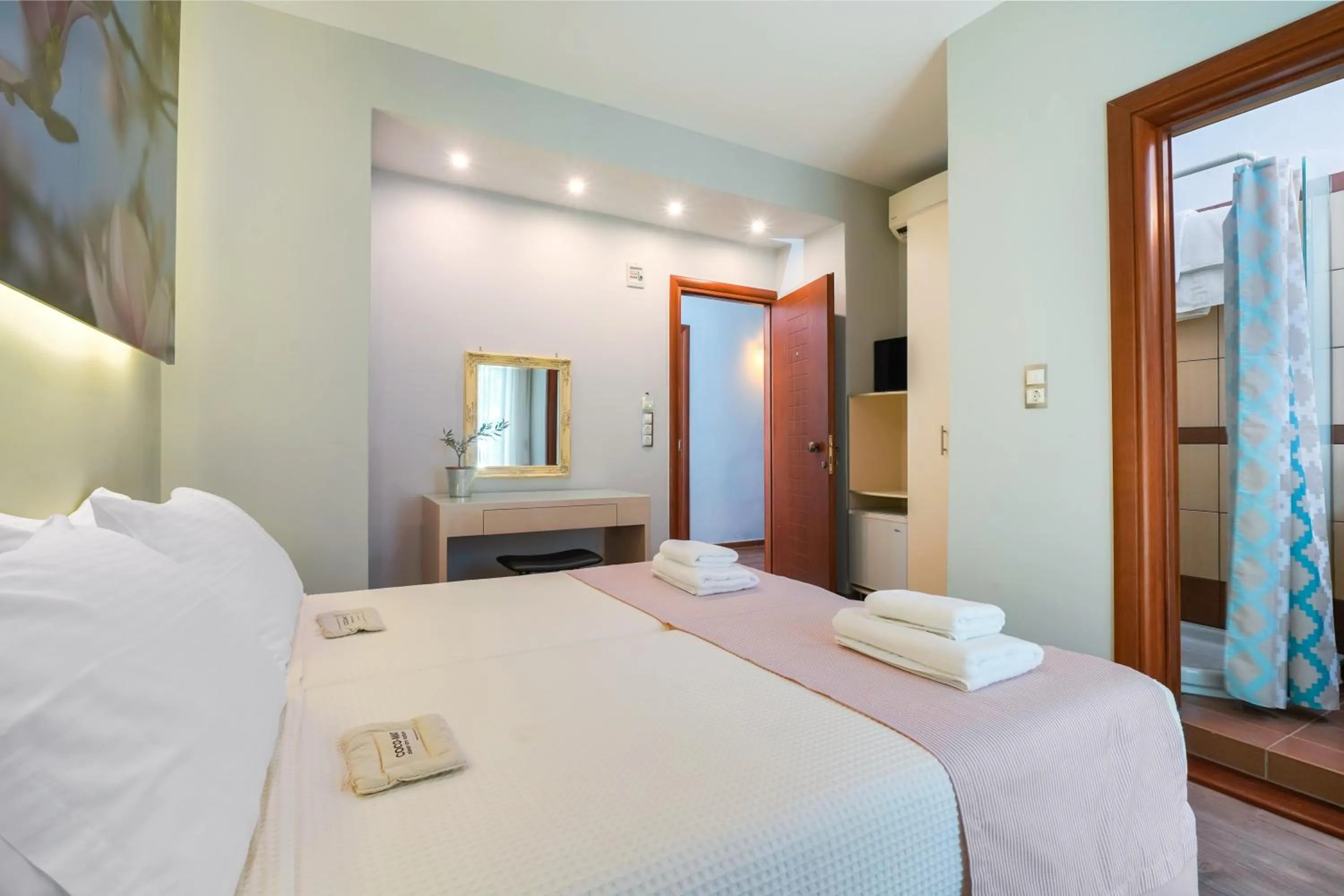 Bed in Kamelia & Semeli Hotel