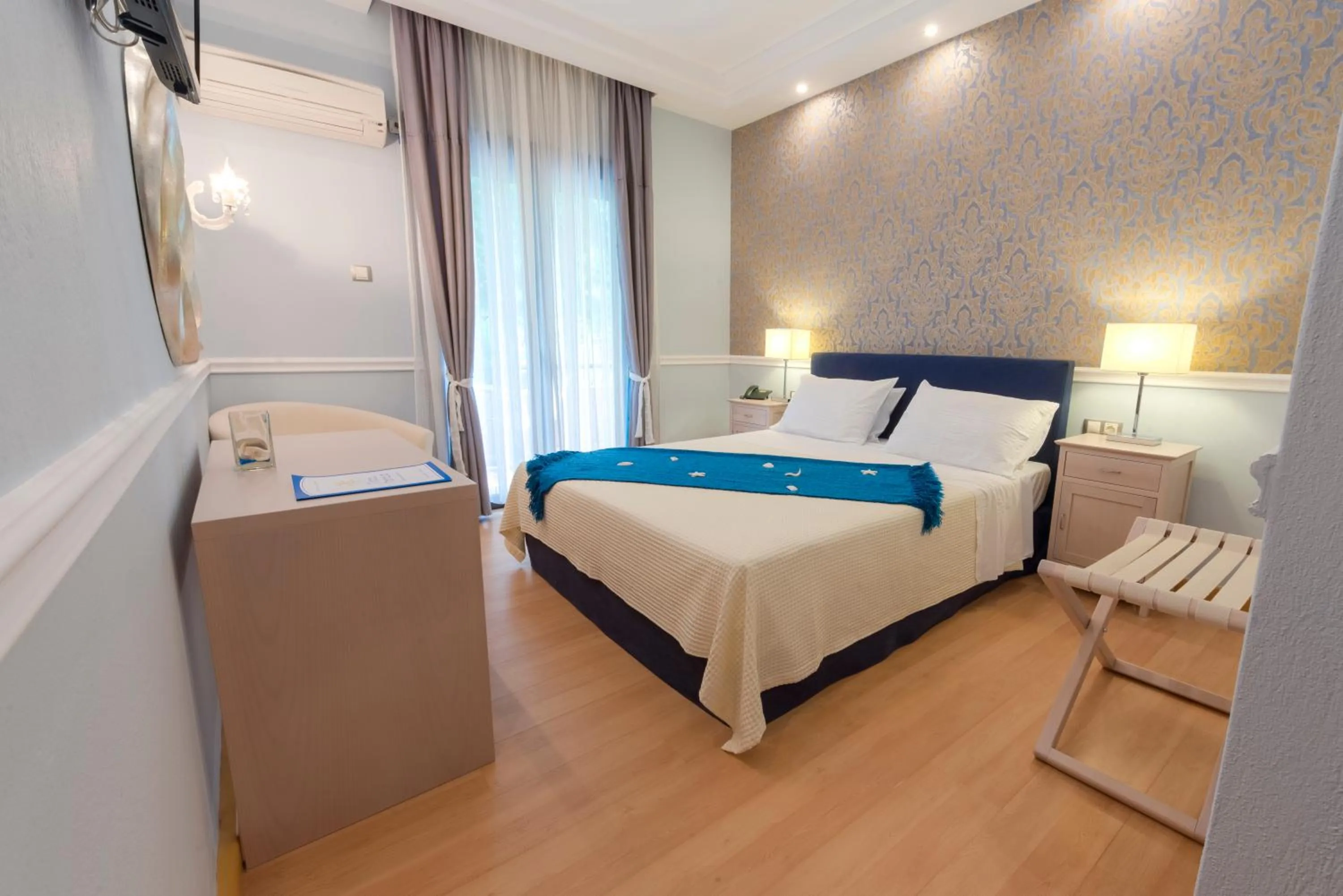 Bed in Kamelia & Semeli Hotel