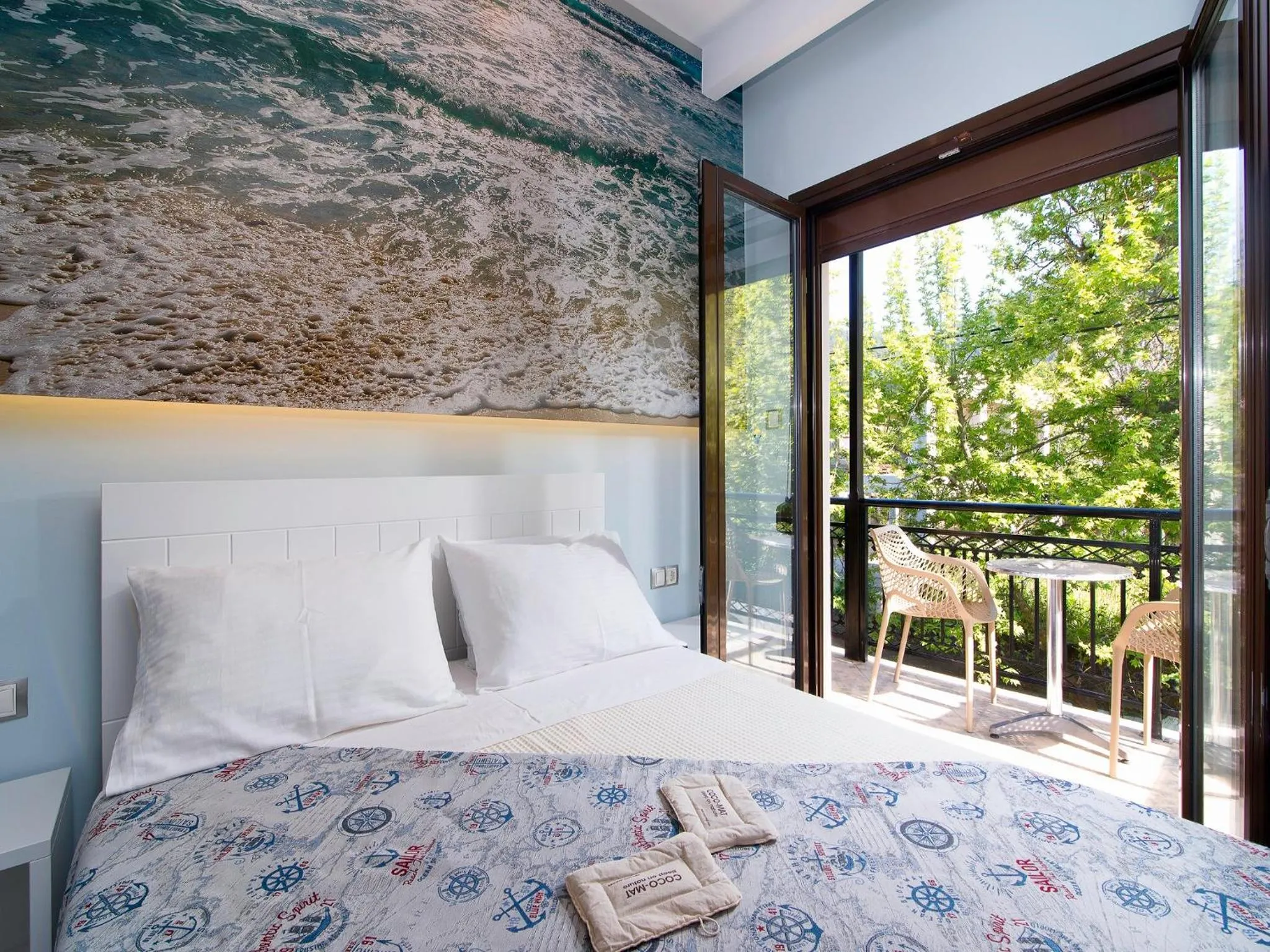 Bed in Kamelia & Semeli Hotel