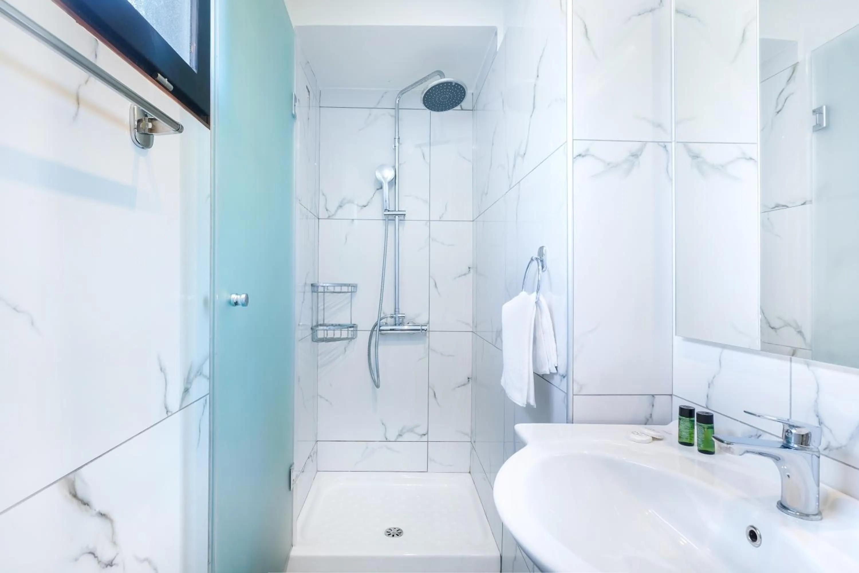 Shower in Kamelia & Semeli Hotel