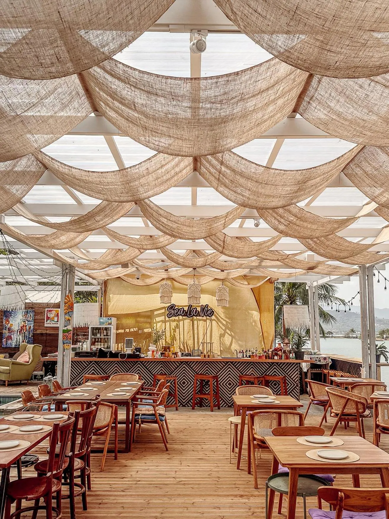 Restaurant/places to eat in Tango Luxe Beach Villa, Koh Samui