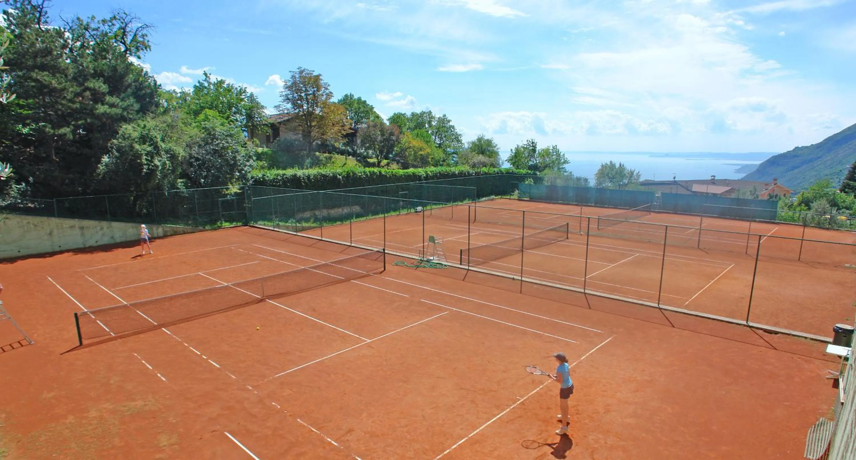 Tennis court in Park Hotel Zanzanù