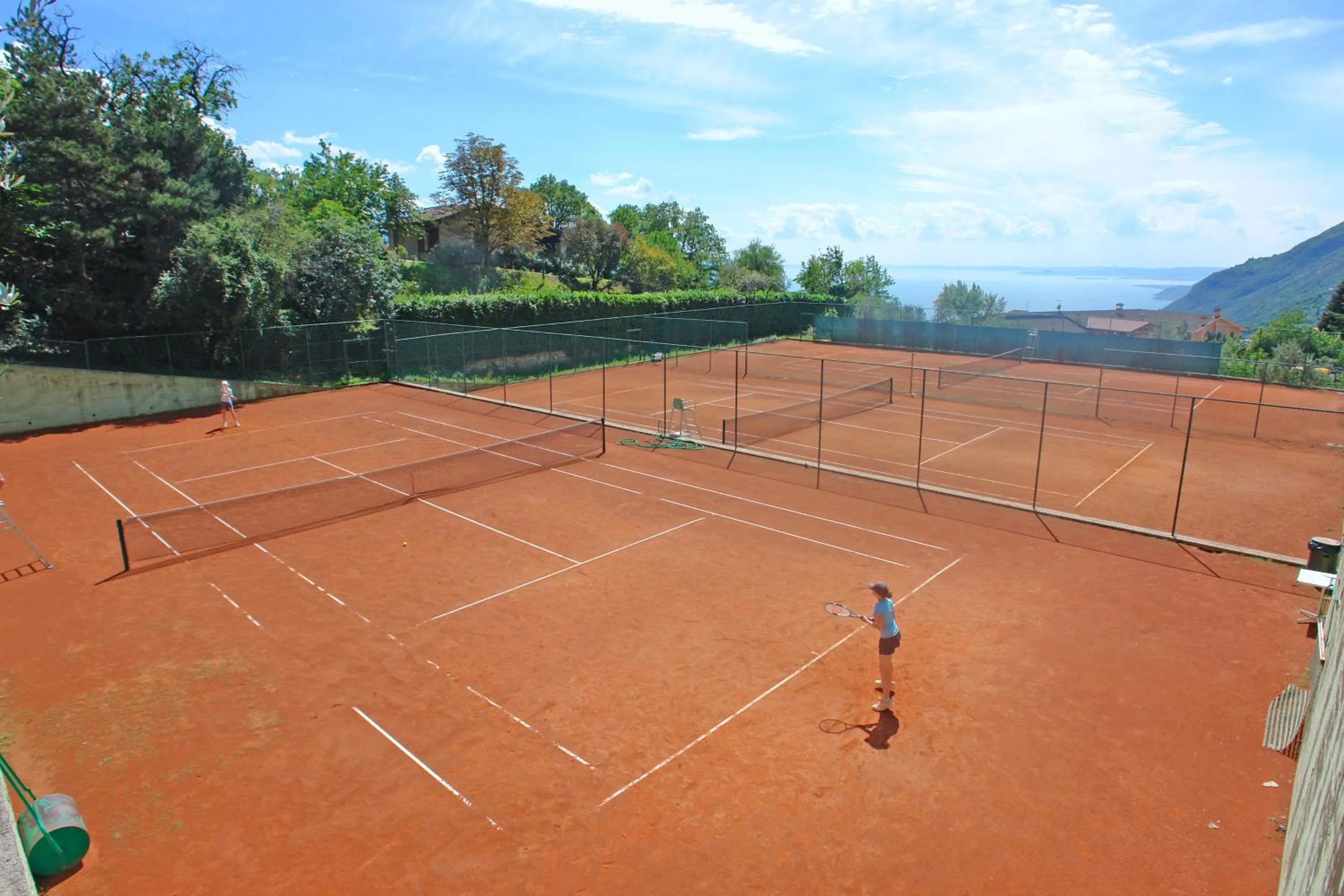 Tennis court in Park Hotel Zanzanù