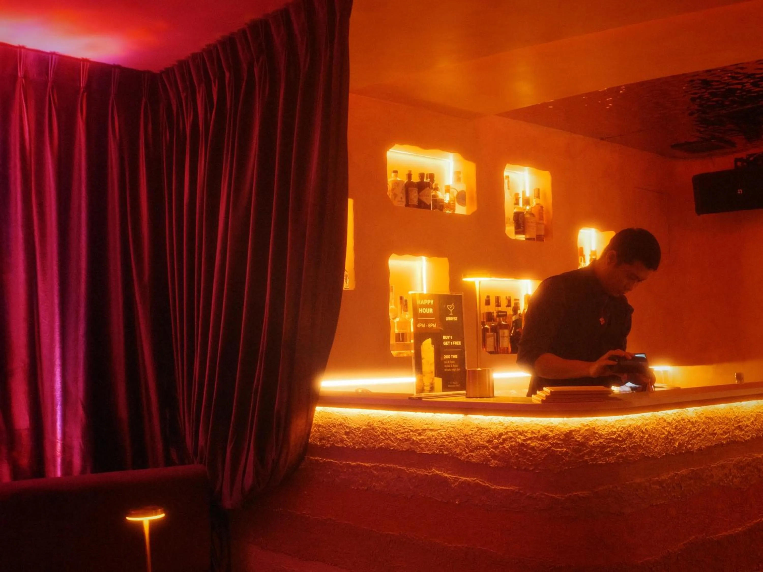 Lounge or bar in Nimman Mai Design Hotel Chiang Mai