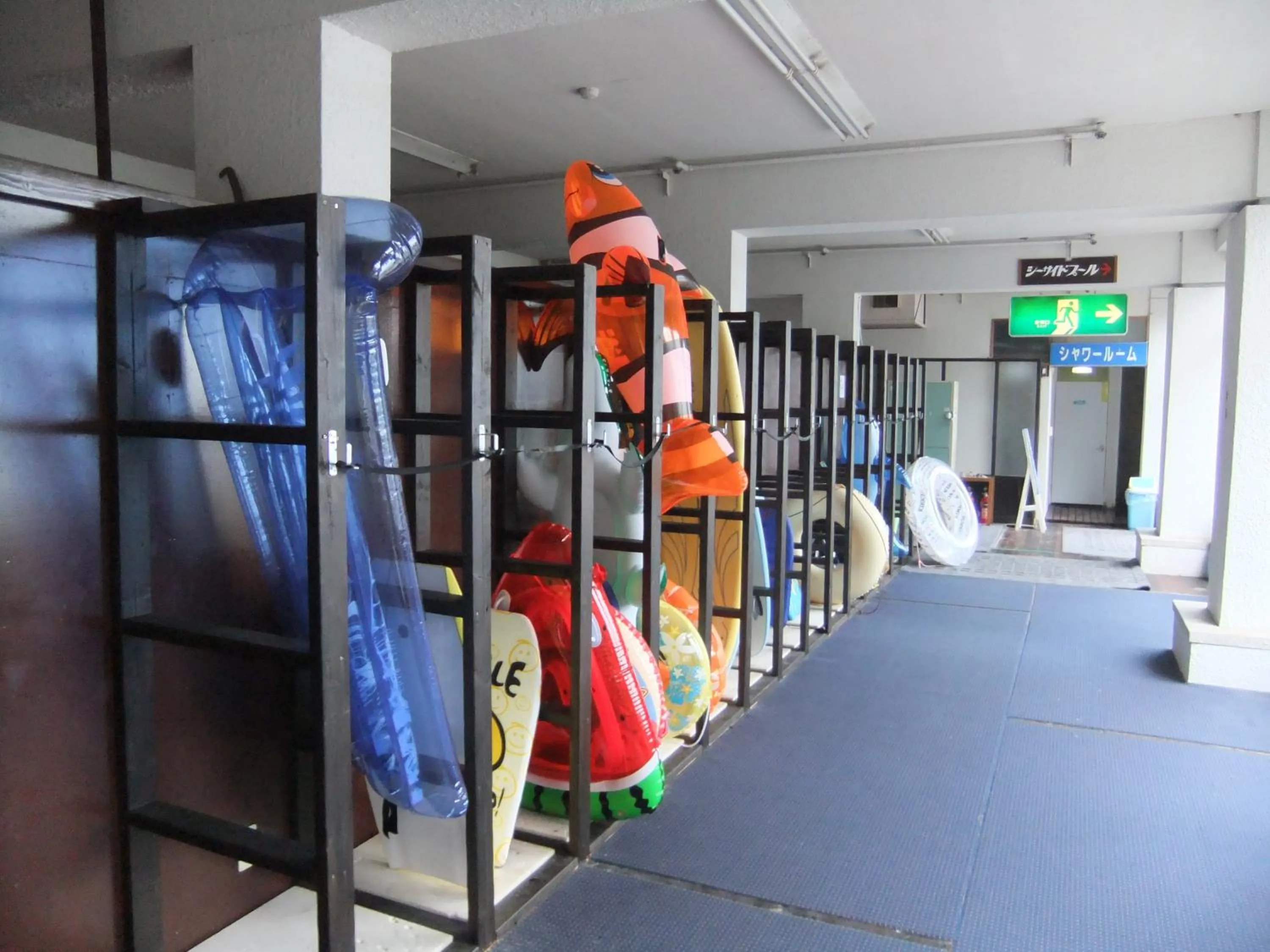 microwave in Shimoda Yamatokan