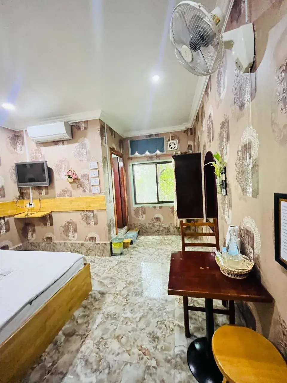 Deluxe Double Room with Shower in Por Chey Deluxe Double Room with Shower in Por Chey