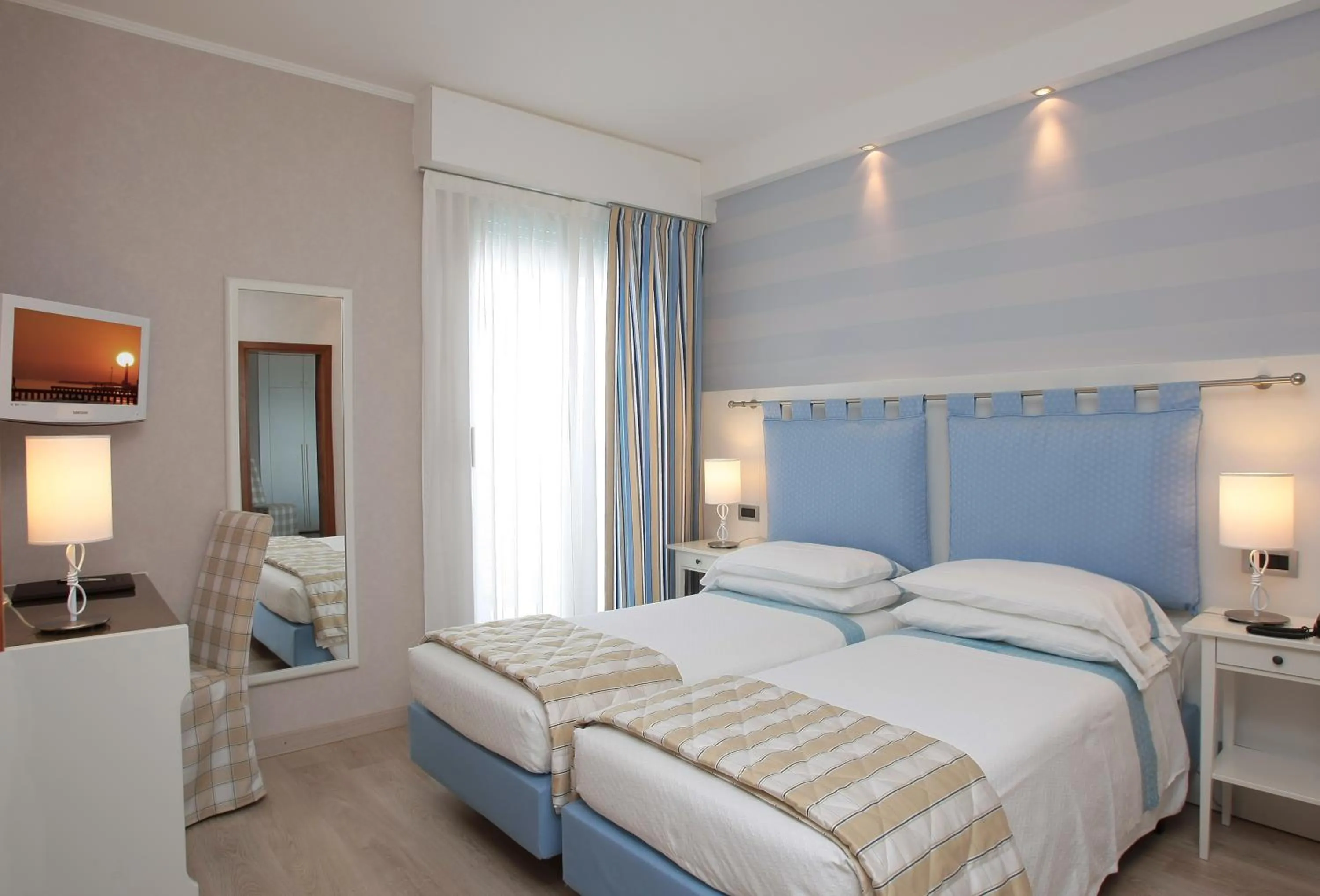 Bed in Hotel Rivamare