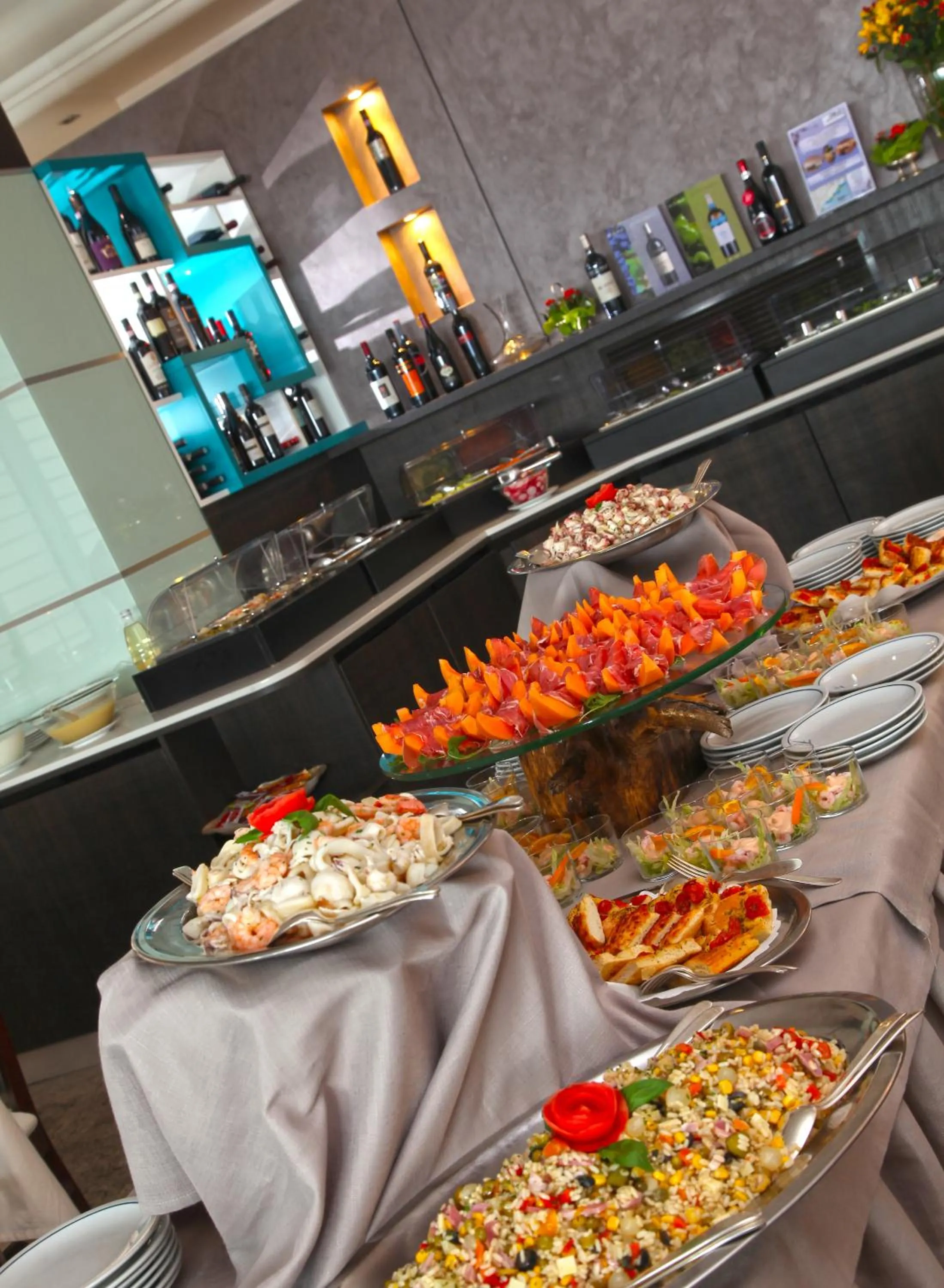 Restaurant/places to eat in Hotel Rivamare