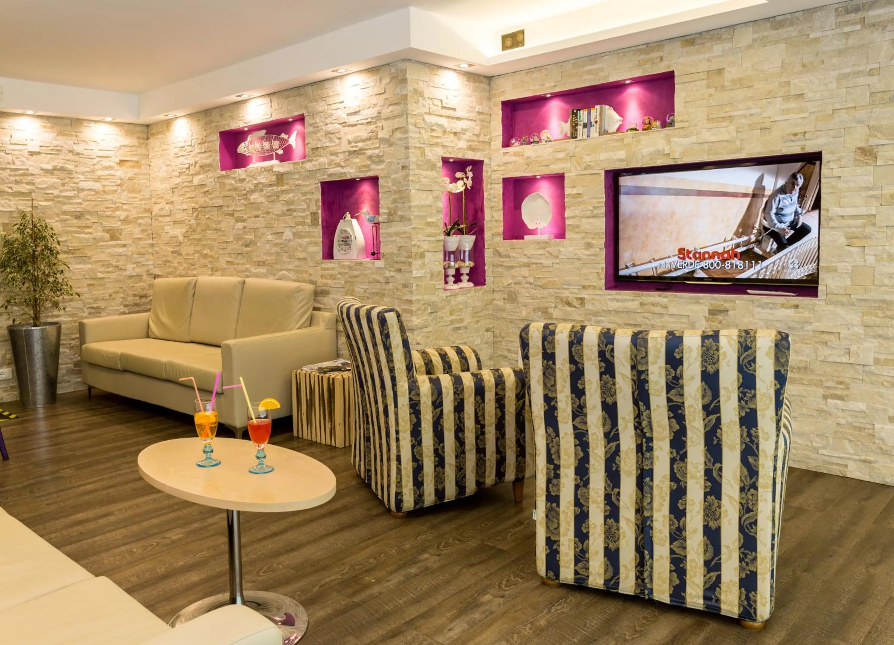 Lounge or bar in Hotel Rivamare