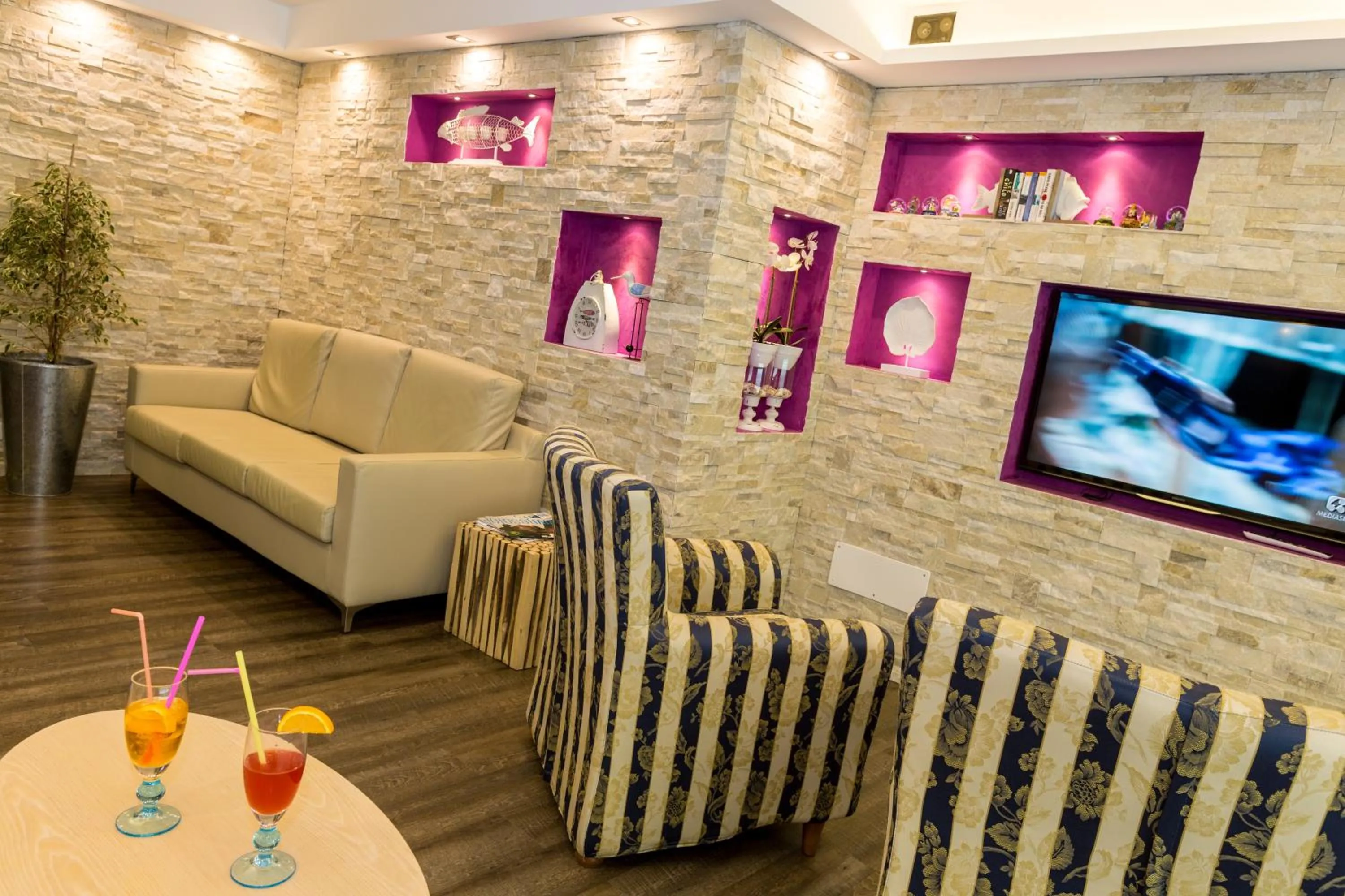 Lounge or bar in Hotel Rivamare