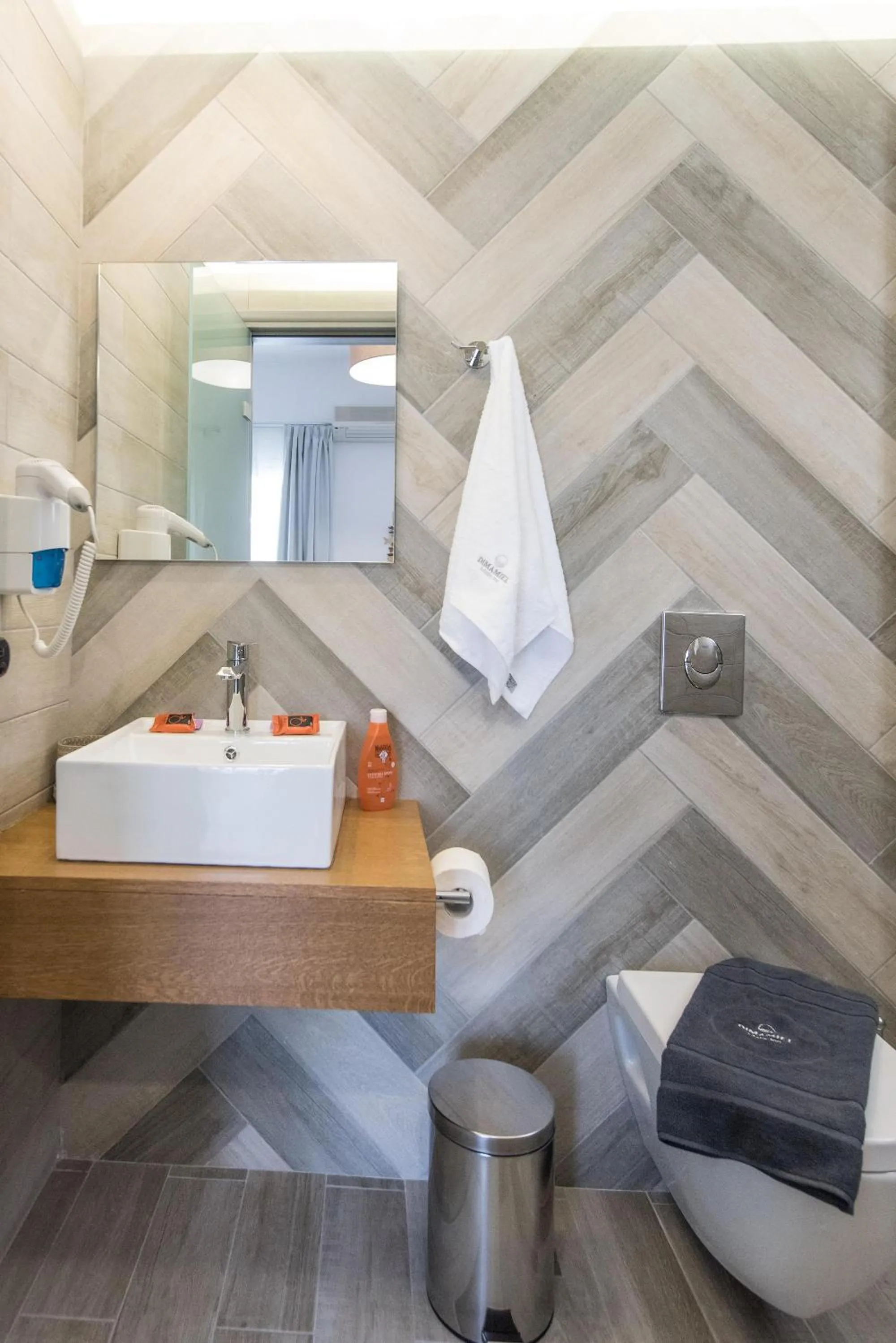 Bathroom in Dimamiel Malia Inn