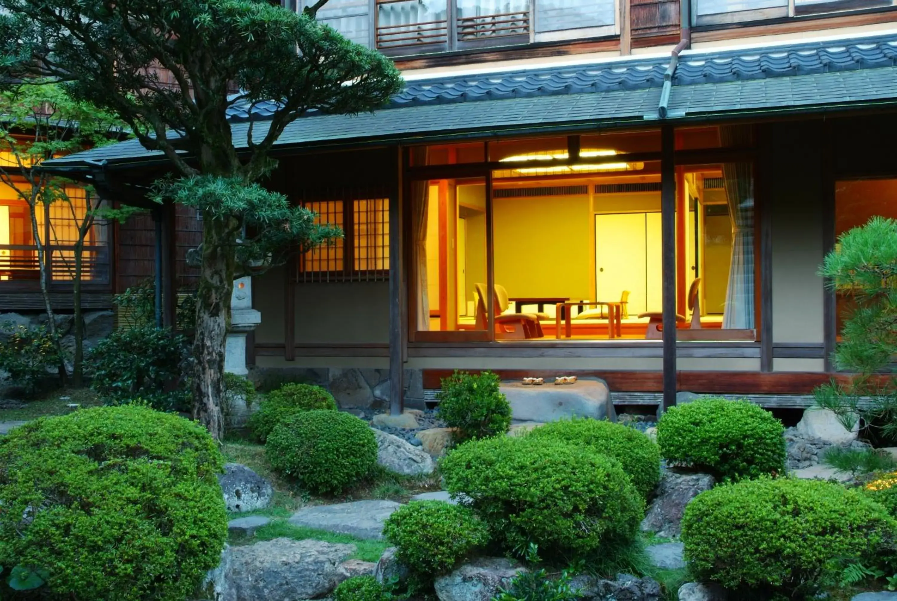 Garden view in Nishimuraya Honkan Garden view in Nishimuraya Honkan
