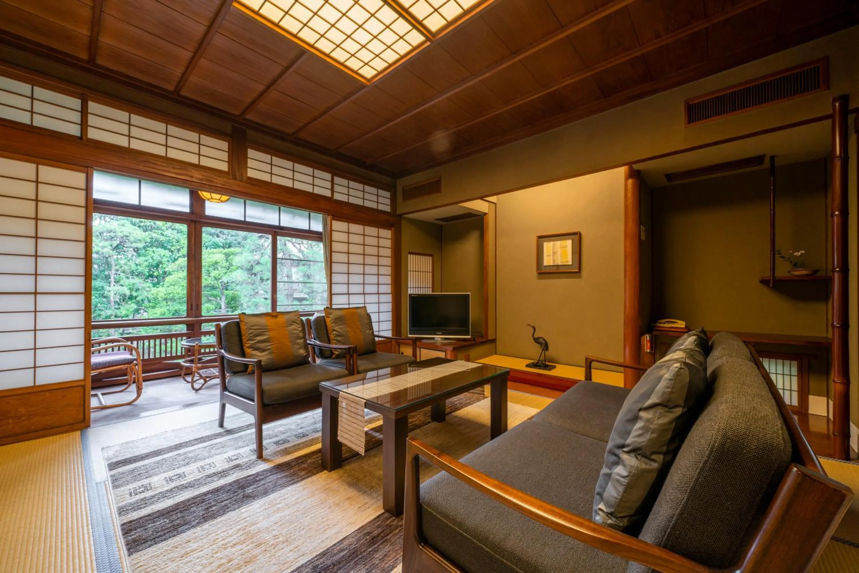 Living room in Nishimuraya Honkan