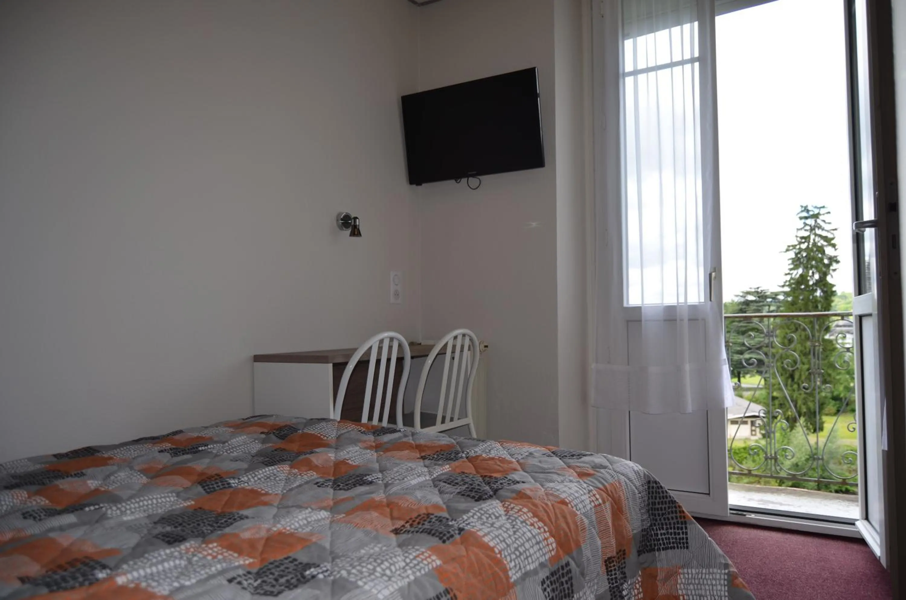 Bed in Hôtel Montfort