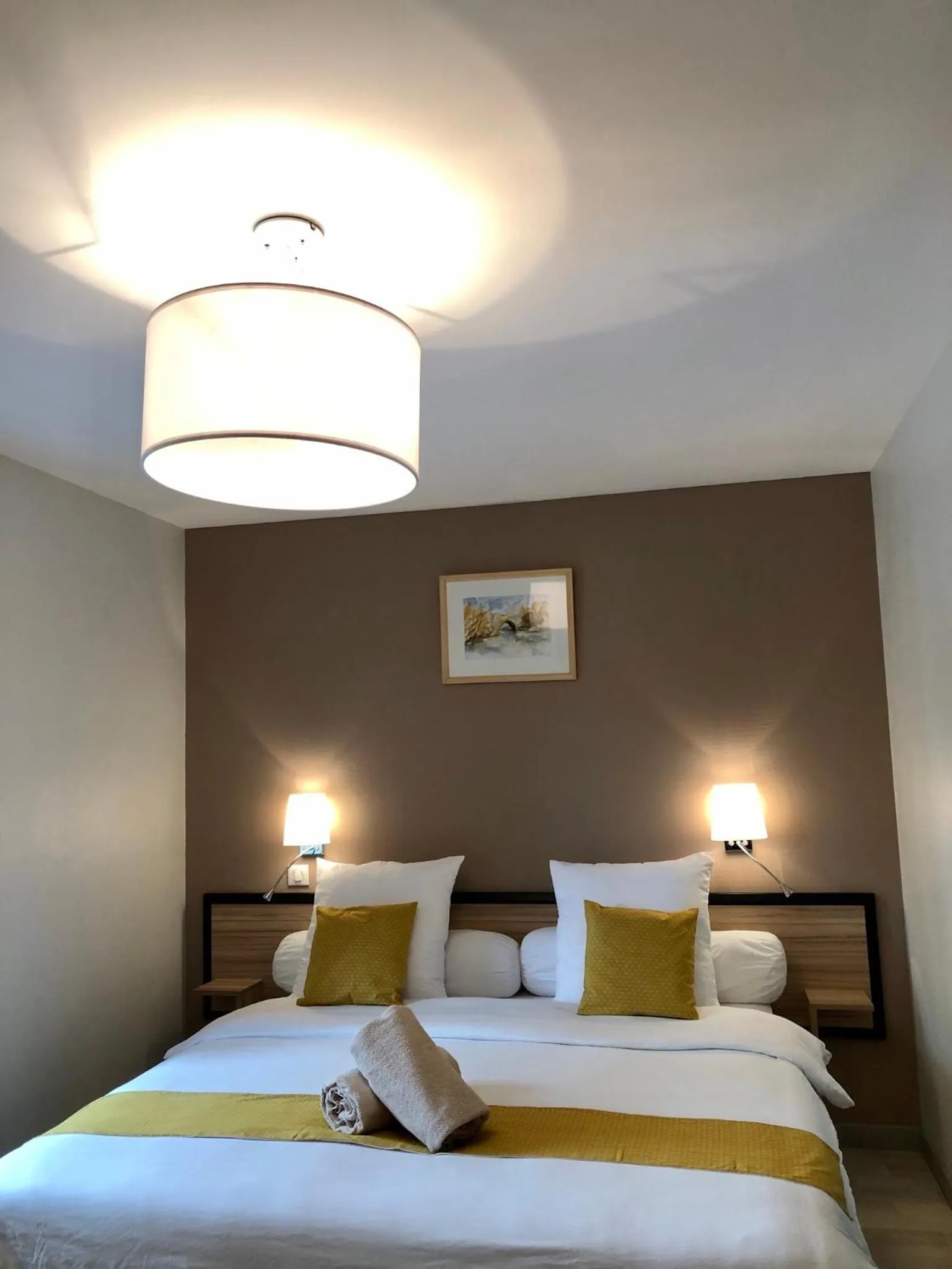 Photo of the whole room, Bed in Auberge du Cezallier