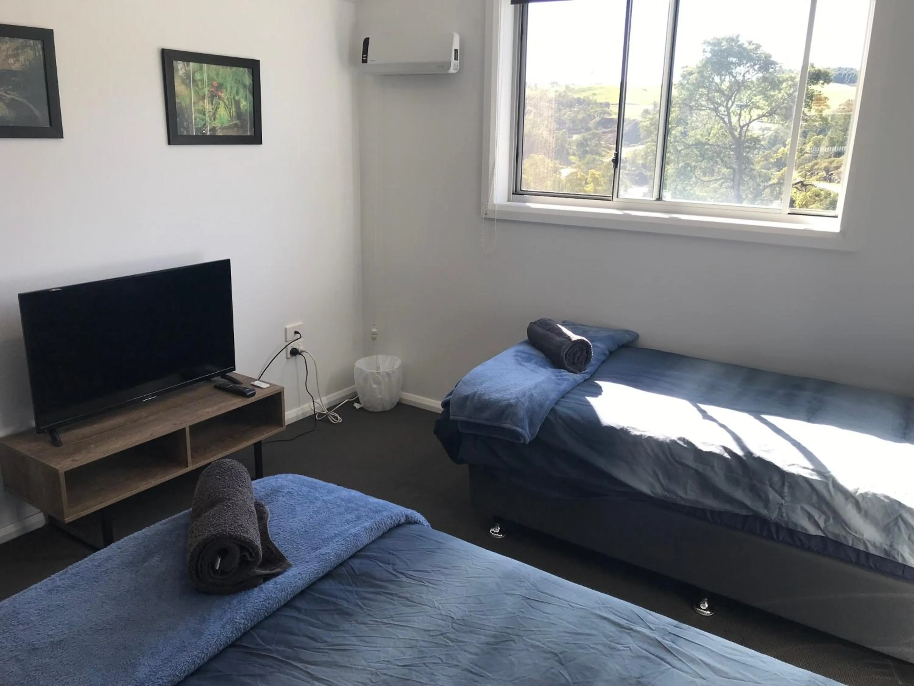 Bedroom, Bed in Derby Digs Barn