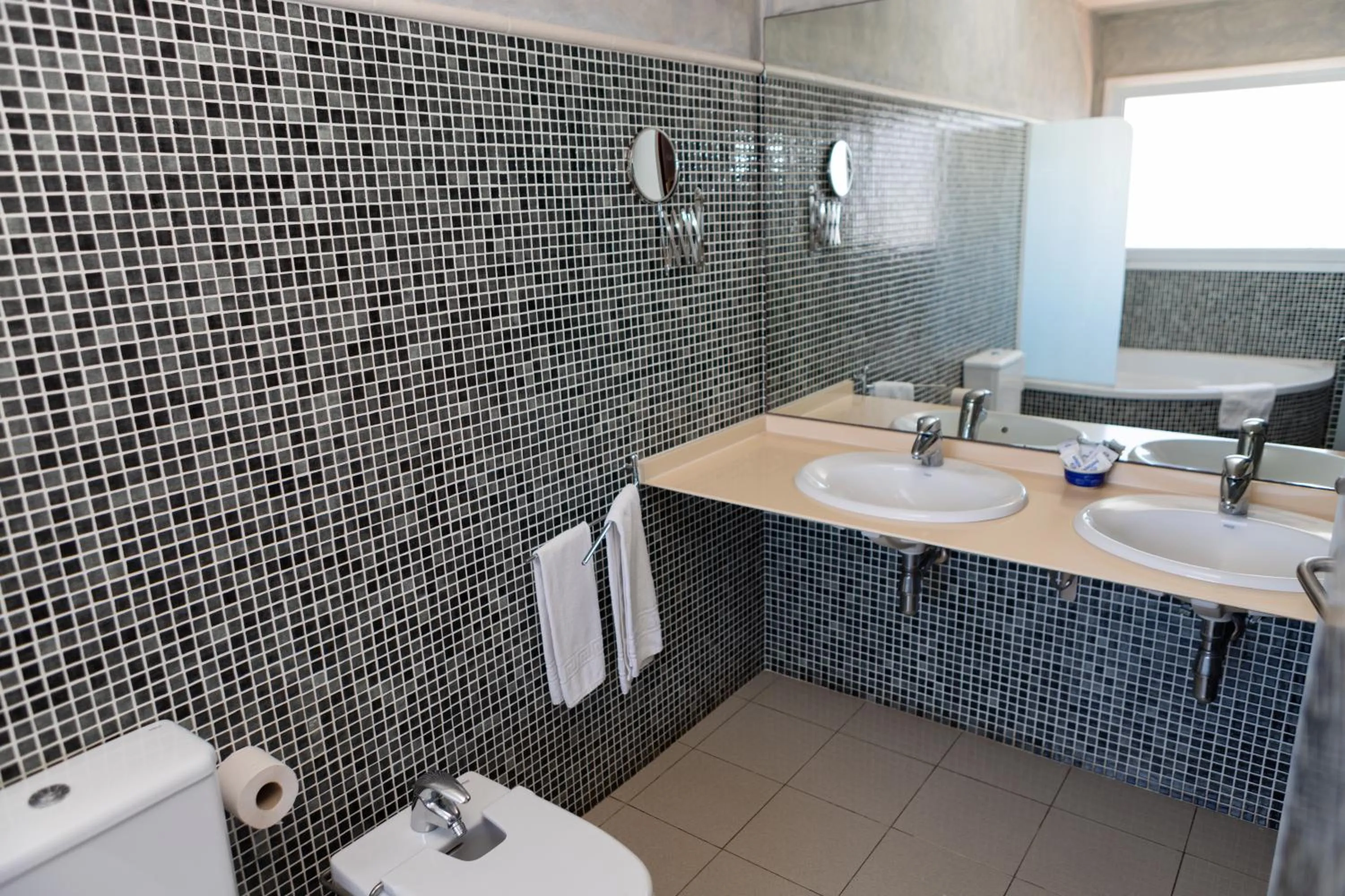 Bathroom in Hotel Haromar