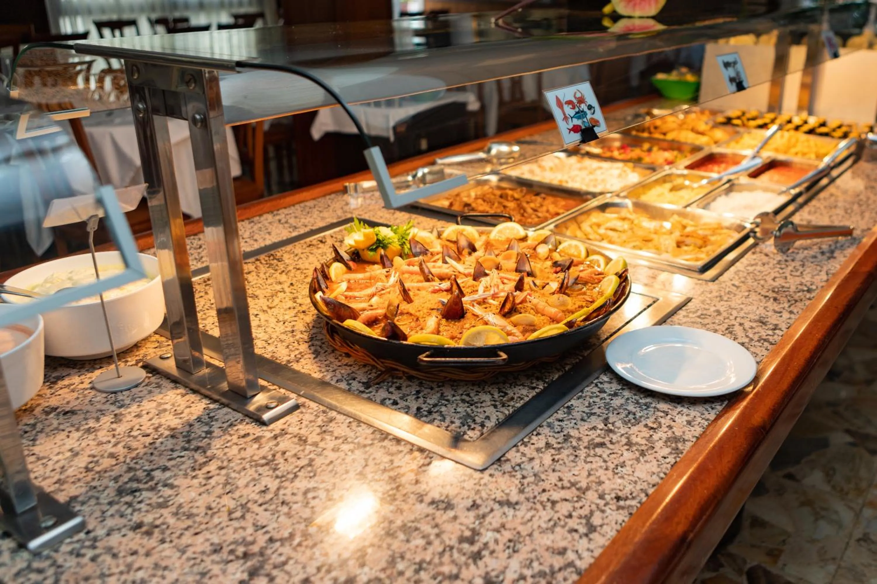 Restaurant/places to eat in Hotel Haromar