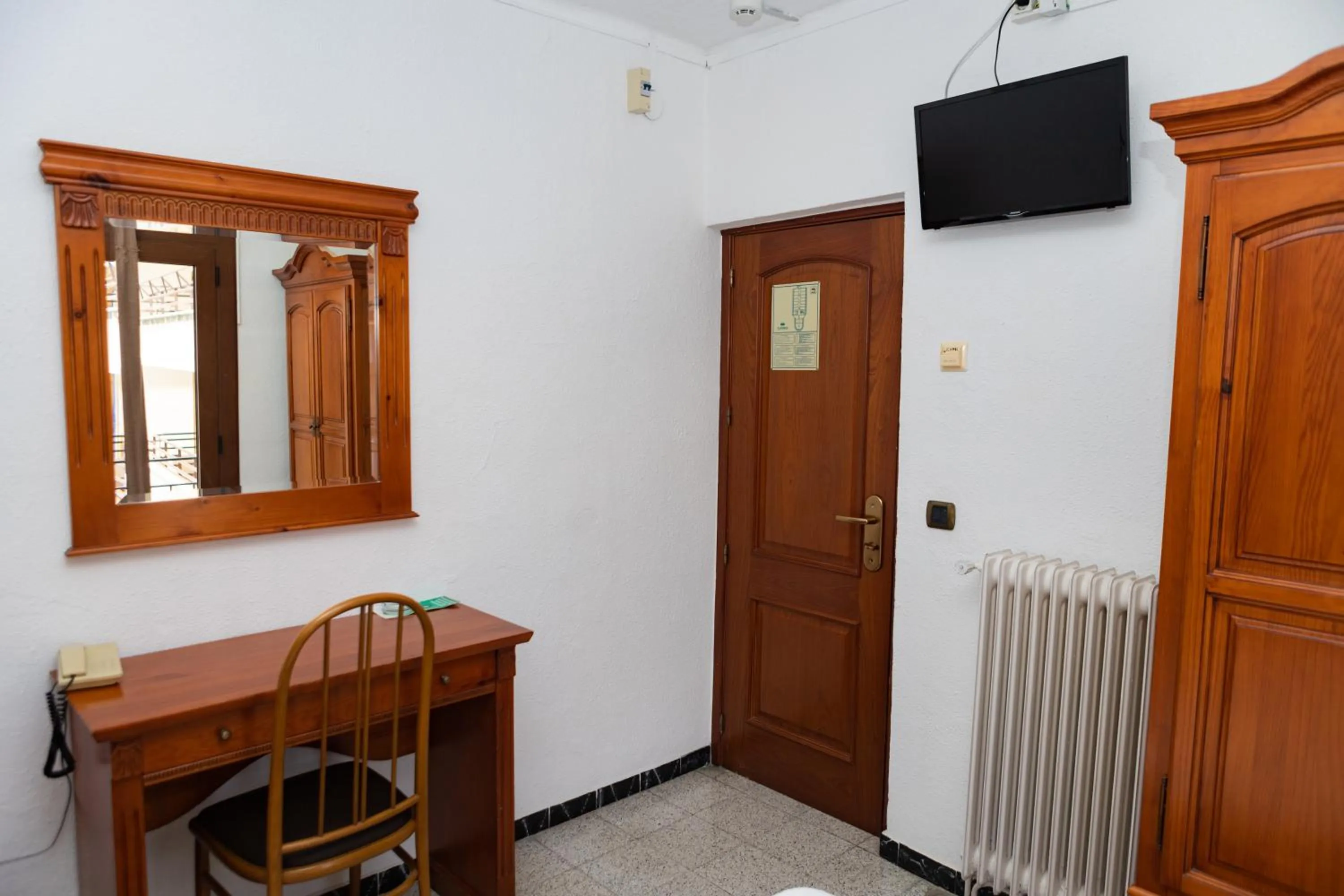 Photo of the whole room in Hotel Haromar