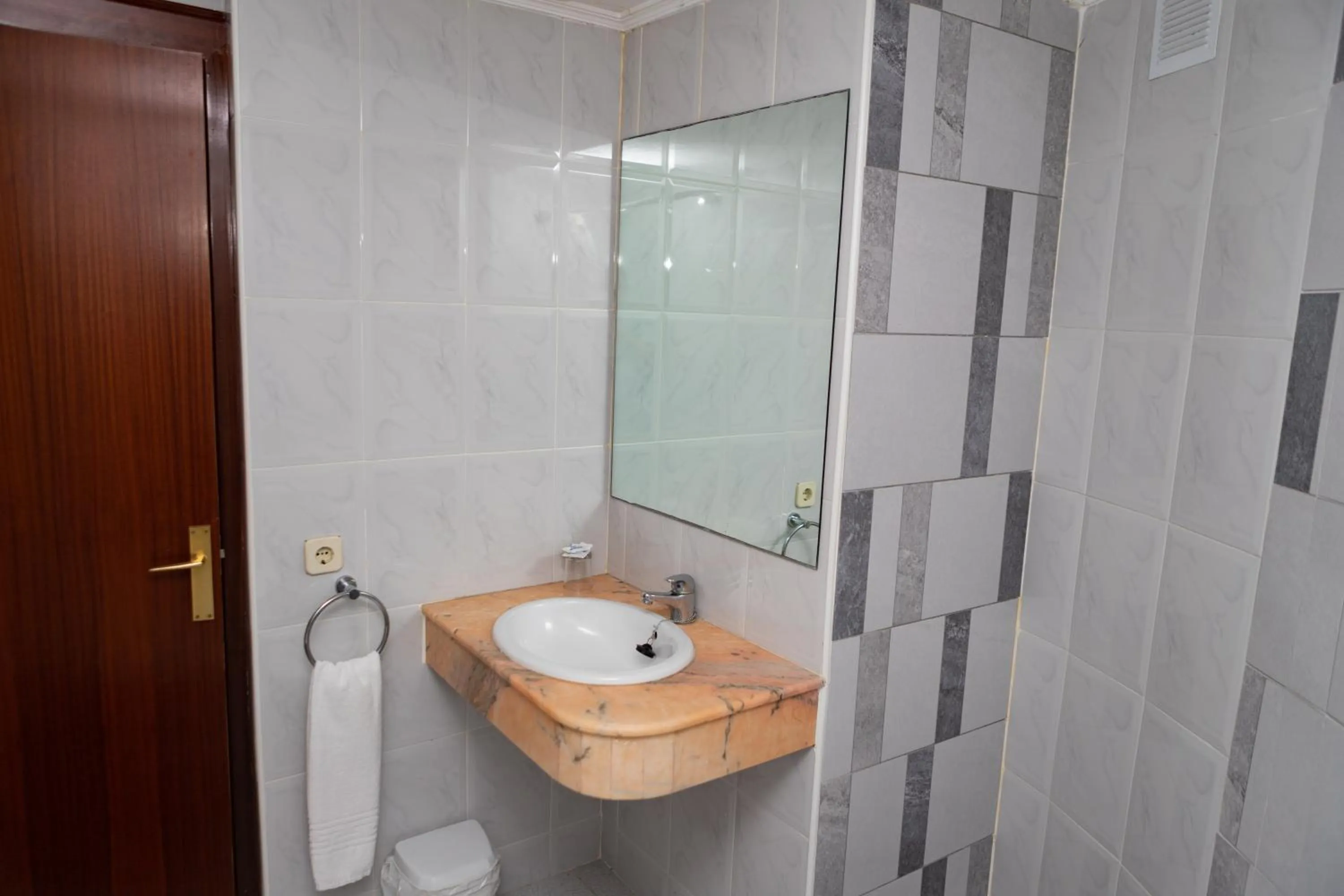 Bathroom in Hotel Haromar