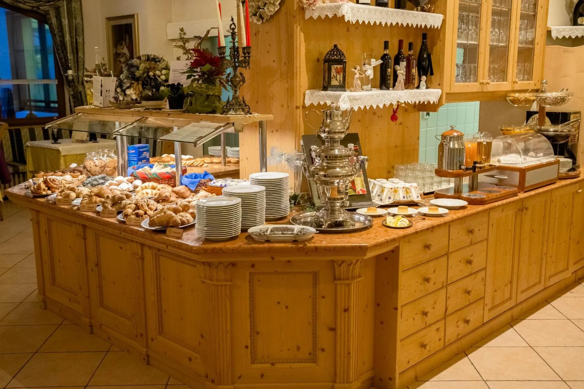 Breakfast in Pineta Pastry Hotel