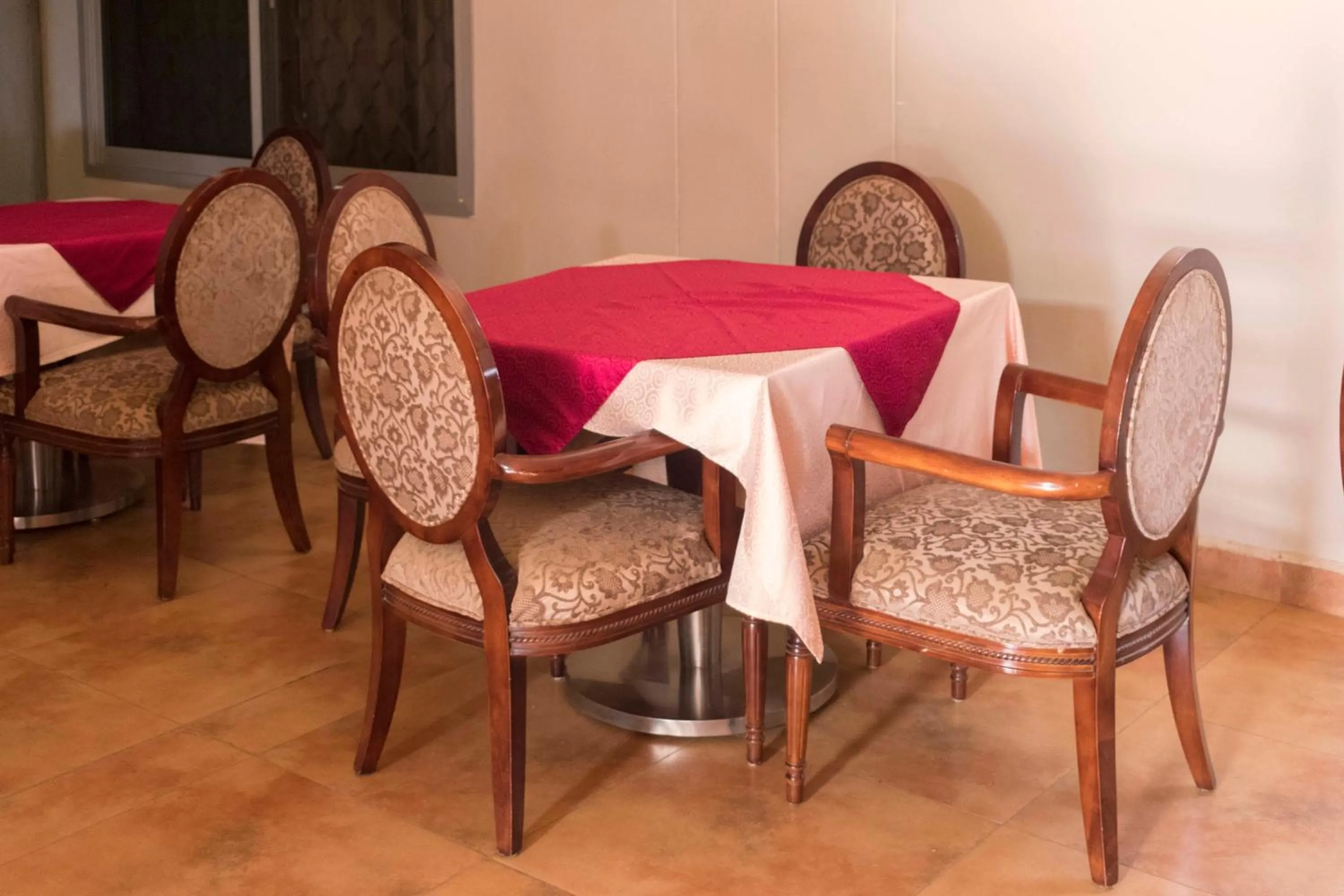 Restaurant/places to eat in Easy View Hotel Mbarara