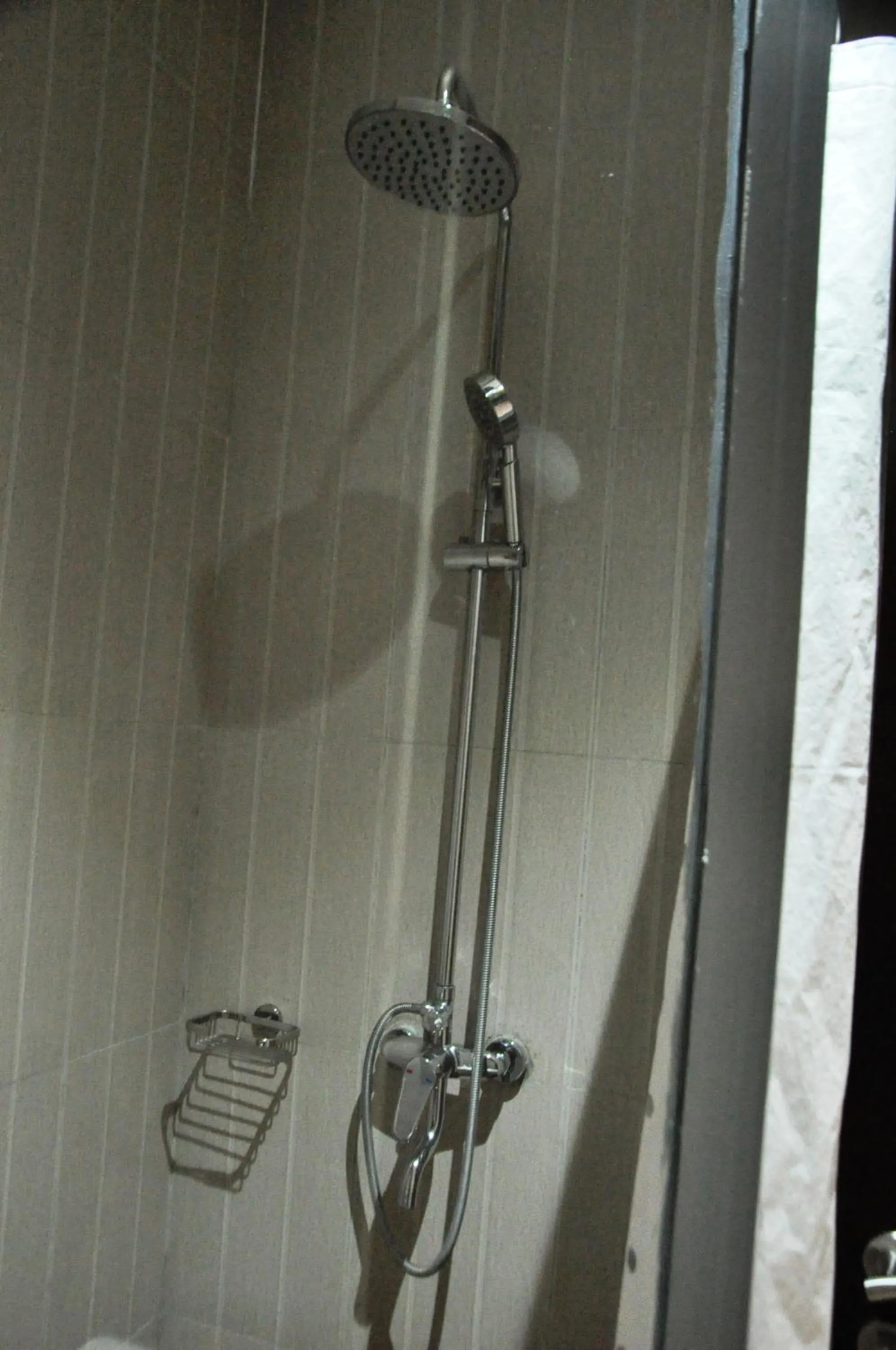 Shower in Easy View Hotel Mbarara