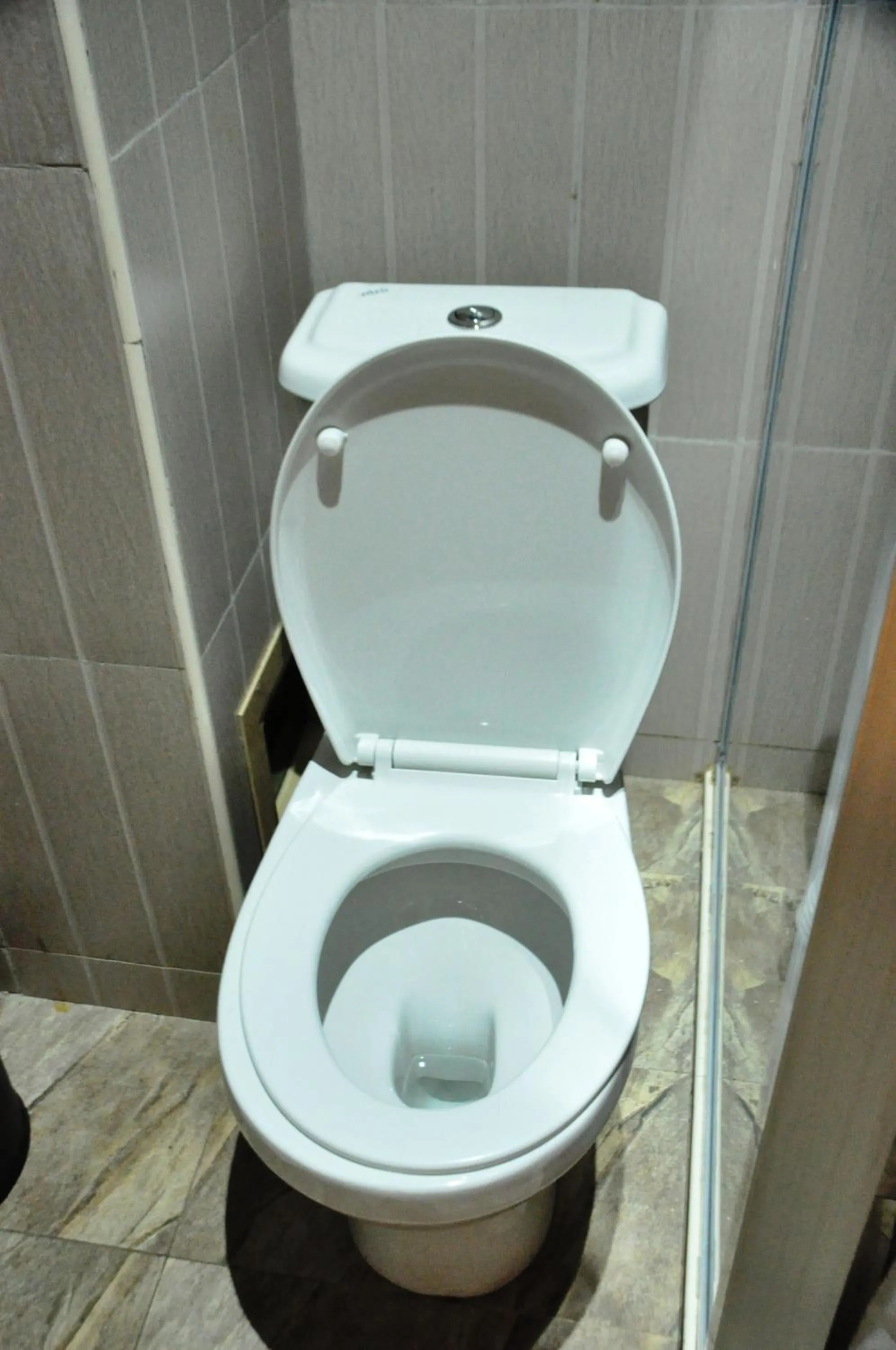 Toilet in Easy View Hotel Mbarara