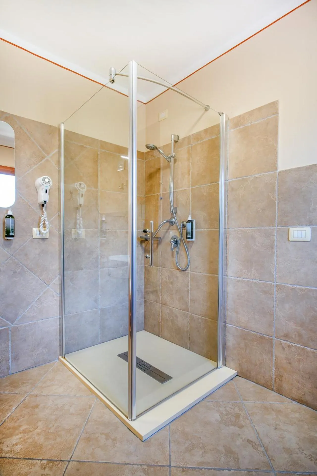 Shower in Hotel Lu Pitrali