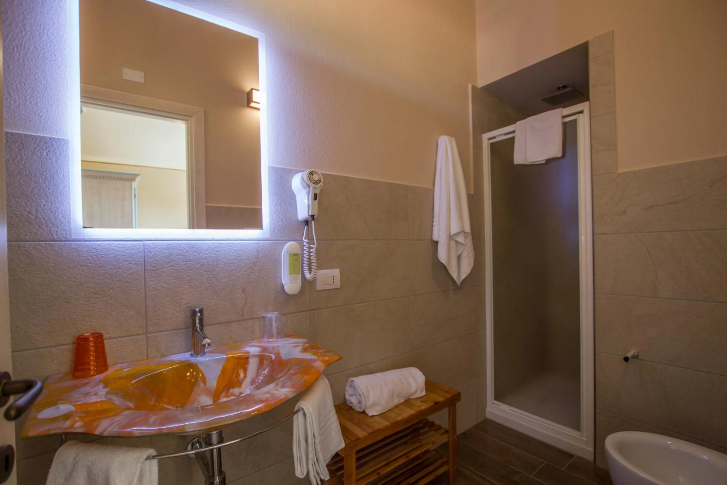 Shower in Hotel Lu Pitrali