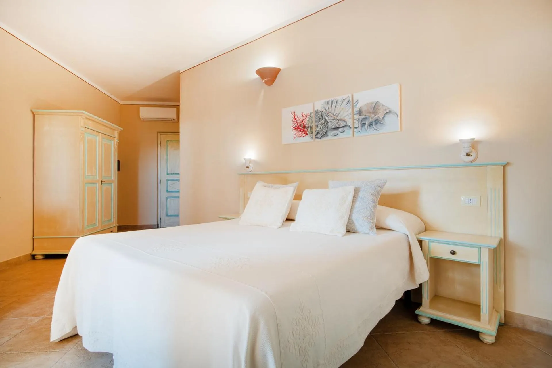 Bed in Hotel Lu Pitrali