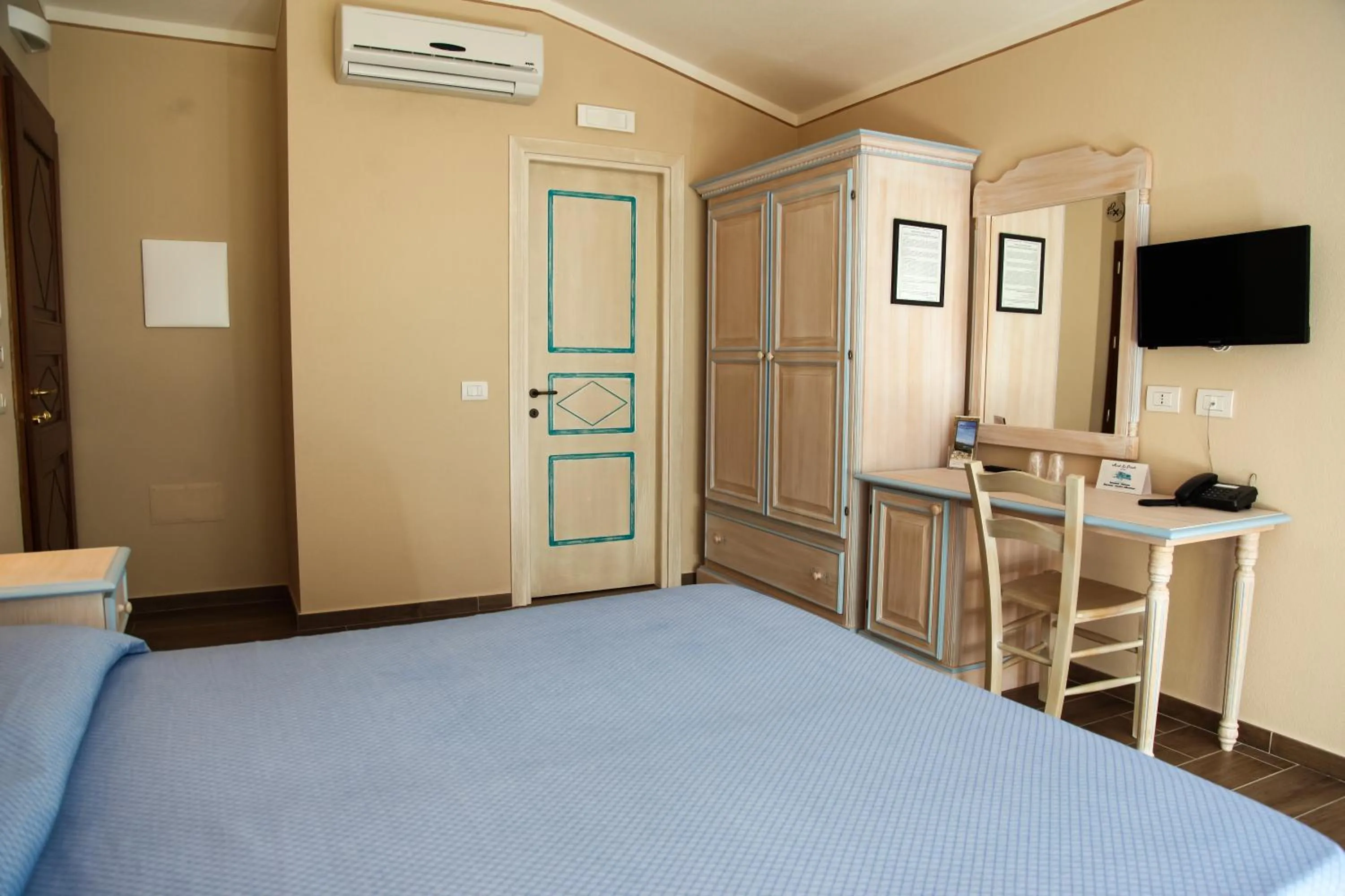 Photo of the whole room, Bed in Hotel Lu Pitrali