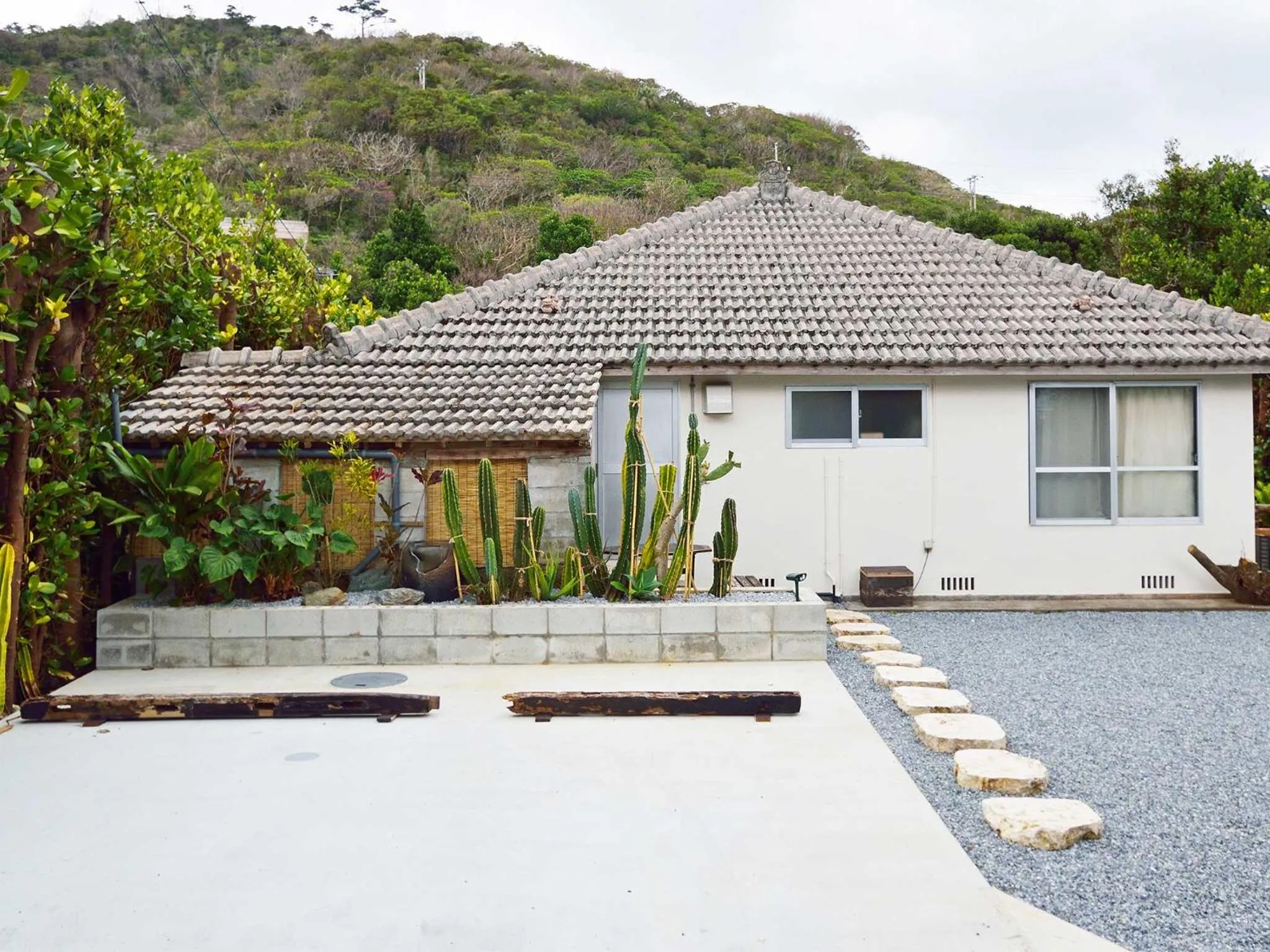 Parking in #Nerome01 Traditional Okinawan House in Ogimi, bc