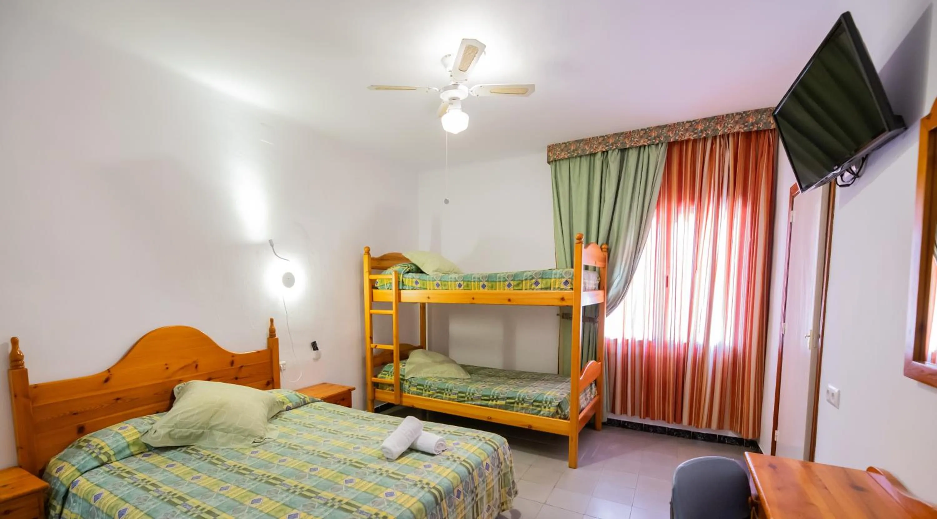 Bed in Hotel Montana by Bossh! Hotels