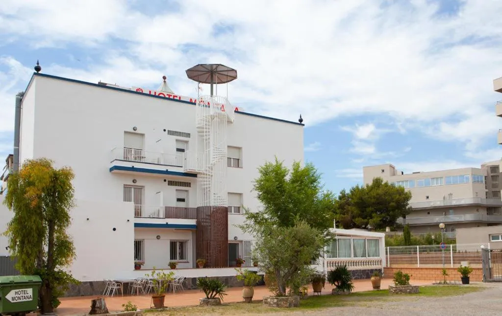 Property building in Hotel Montana by Bossh! Hotels