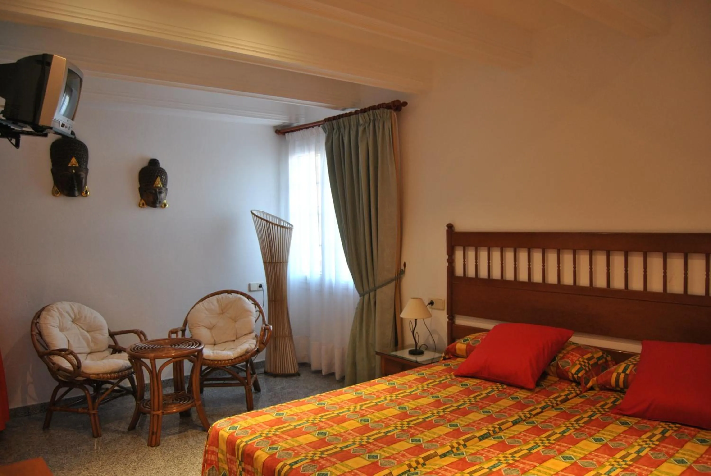 Photo of the whole room, Bed in Hotel Montana by Bossh! Hotels