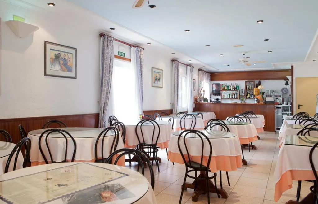 Restaurant/places to eat in Hotel Montana by Bossh! Hotels