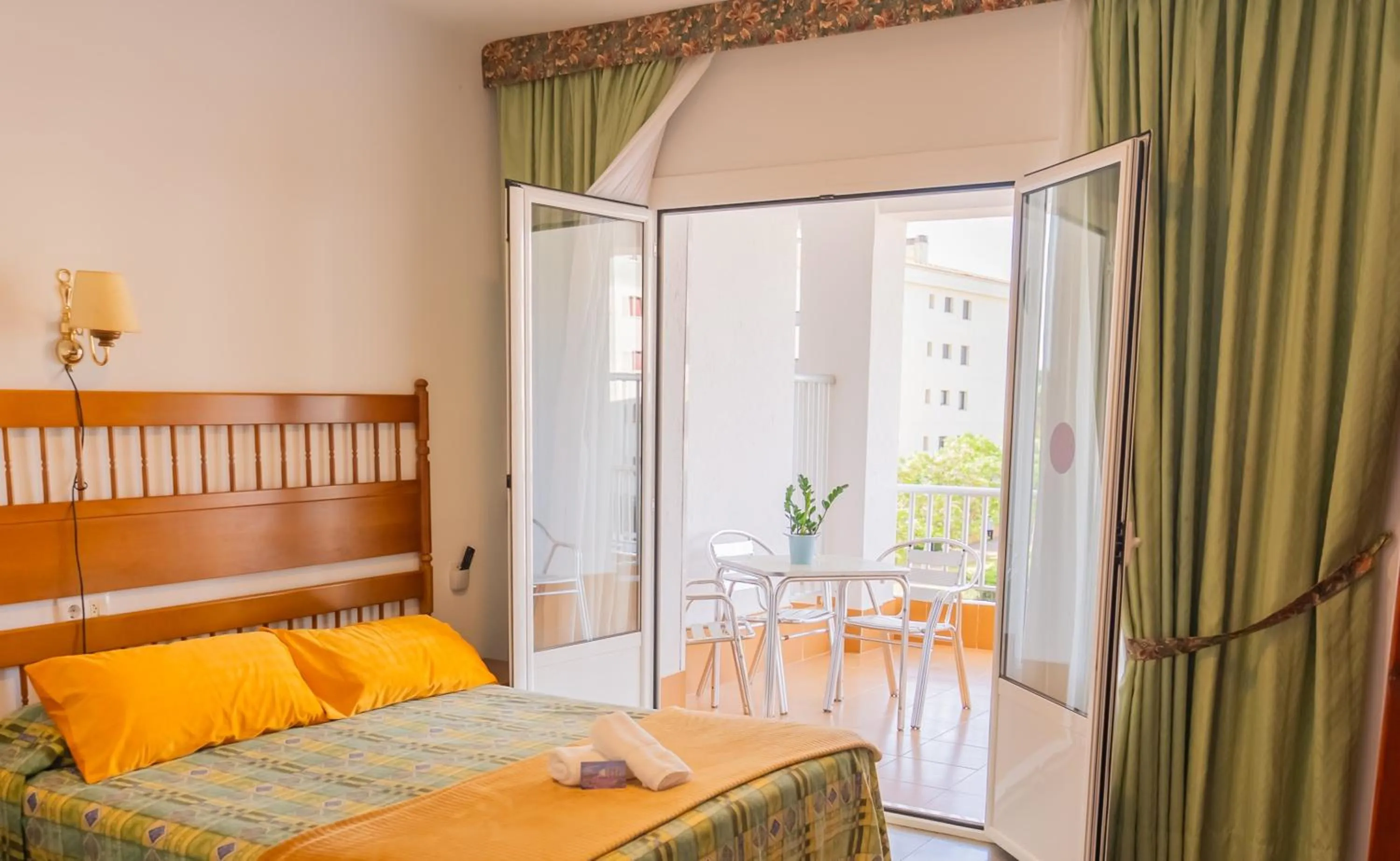 Bed in Hotel Montana by Bossh! Hotels