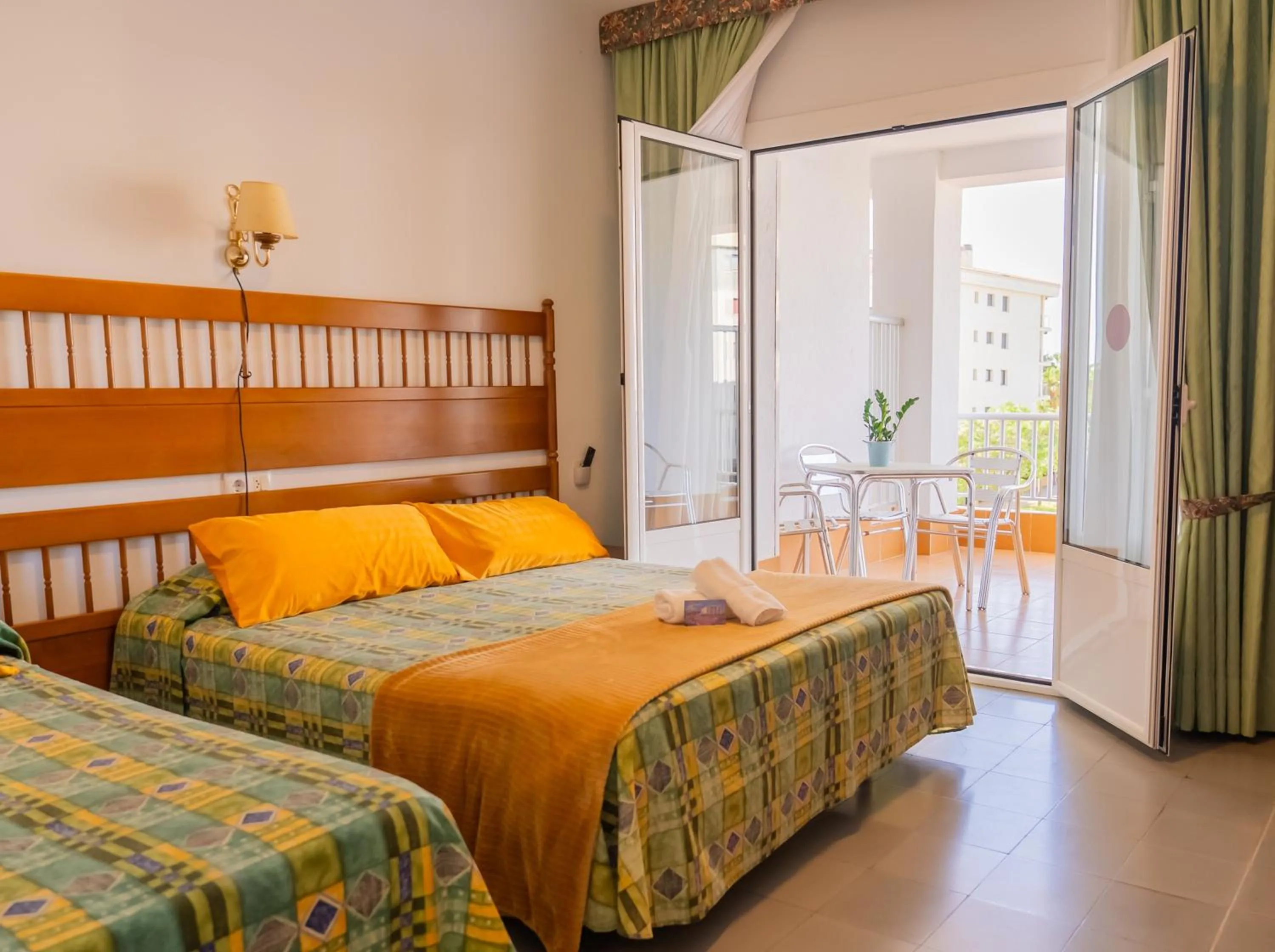 Bed in Hotel Montana by Bossh! Hotels