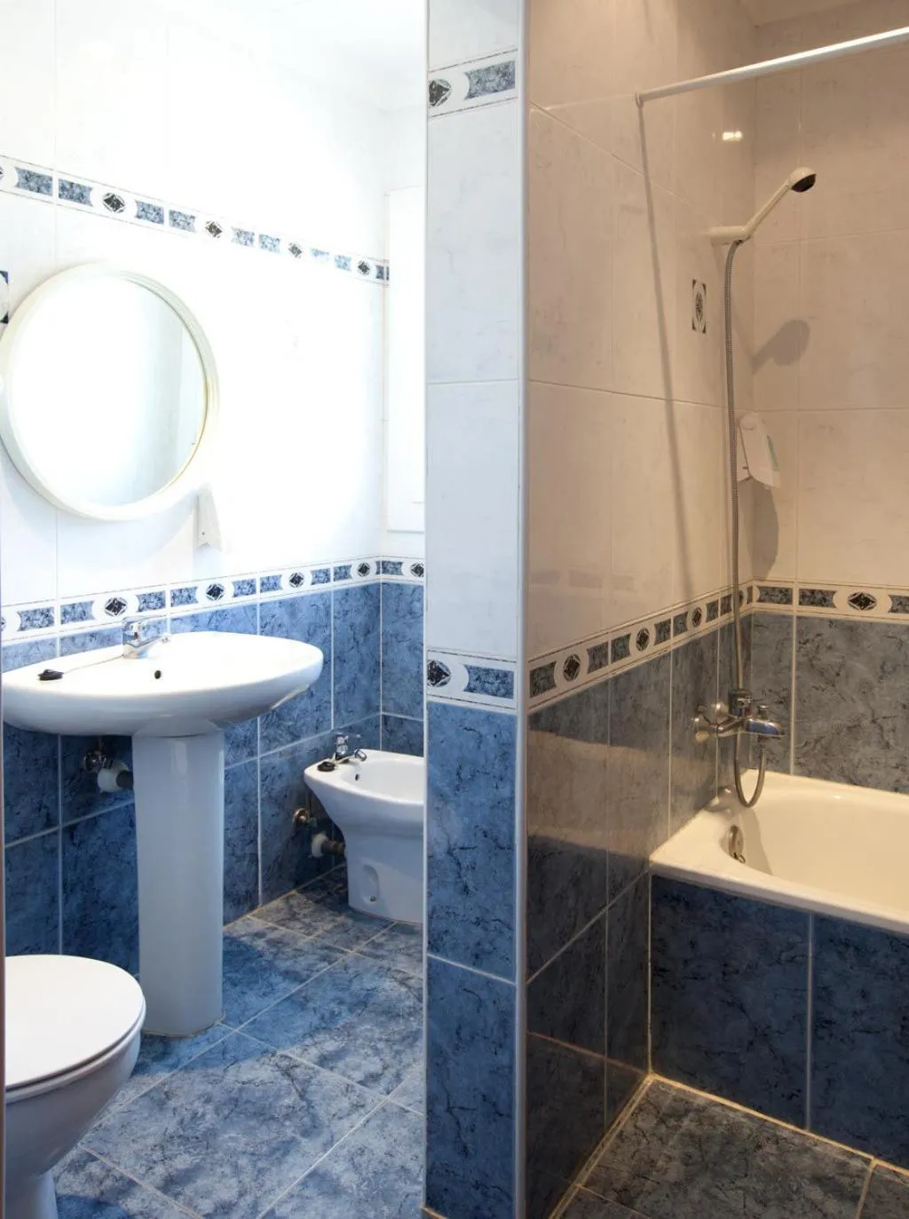 Bathroom in Hotel Montana by Bossh! Hotels