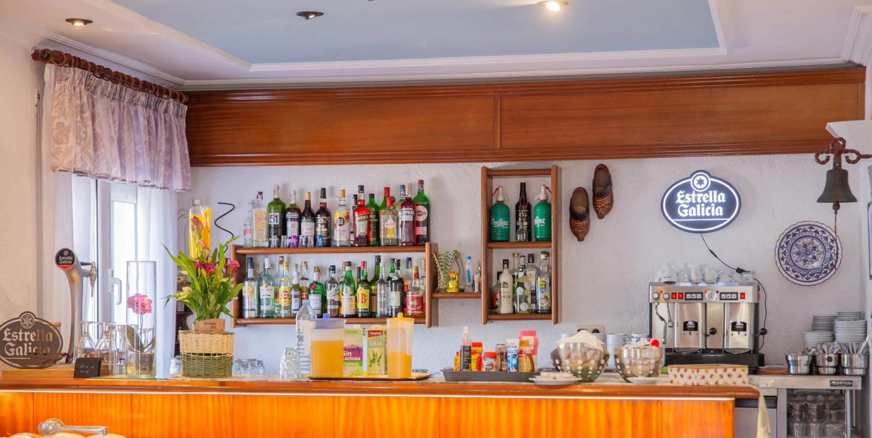 Restaurant/places to eat in Hotel Montana by Bossh! Hotels