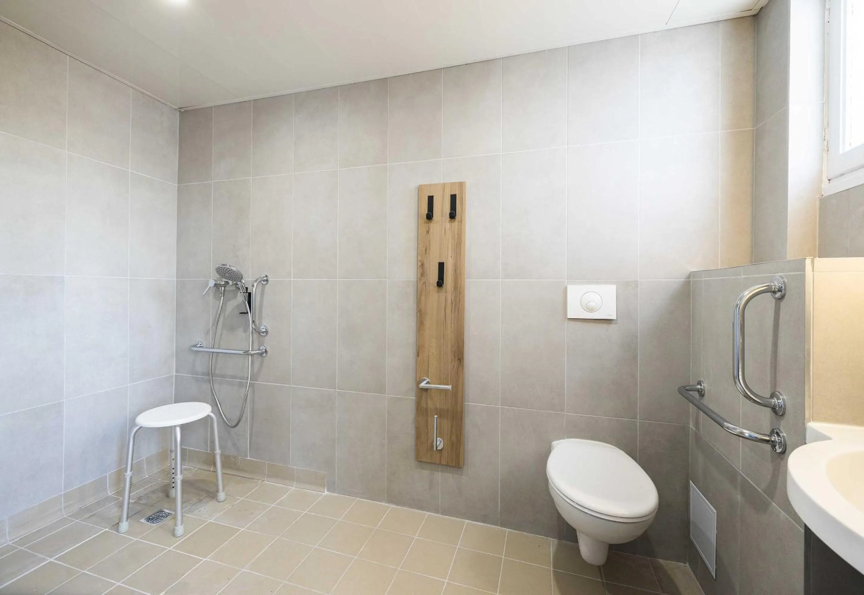 Bathroom in B&B HOTEL Perpignan Centre