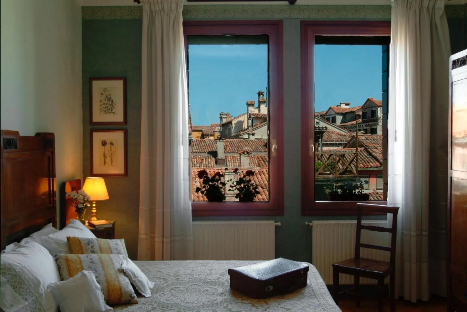 View (from property/room), Bed in B&B S.Marco