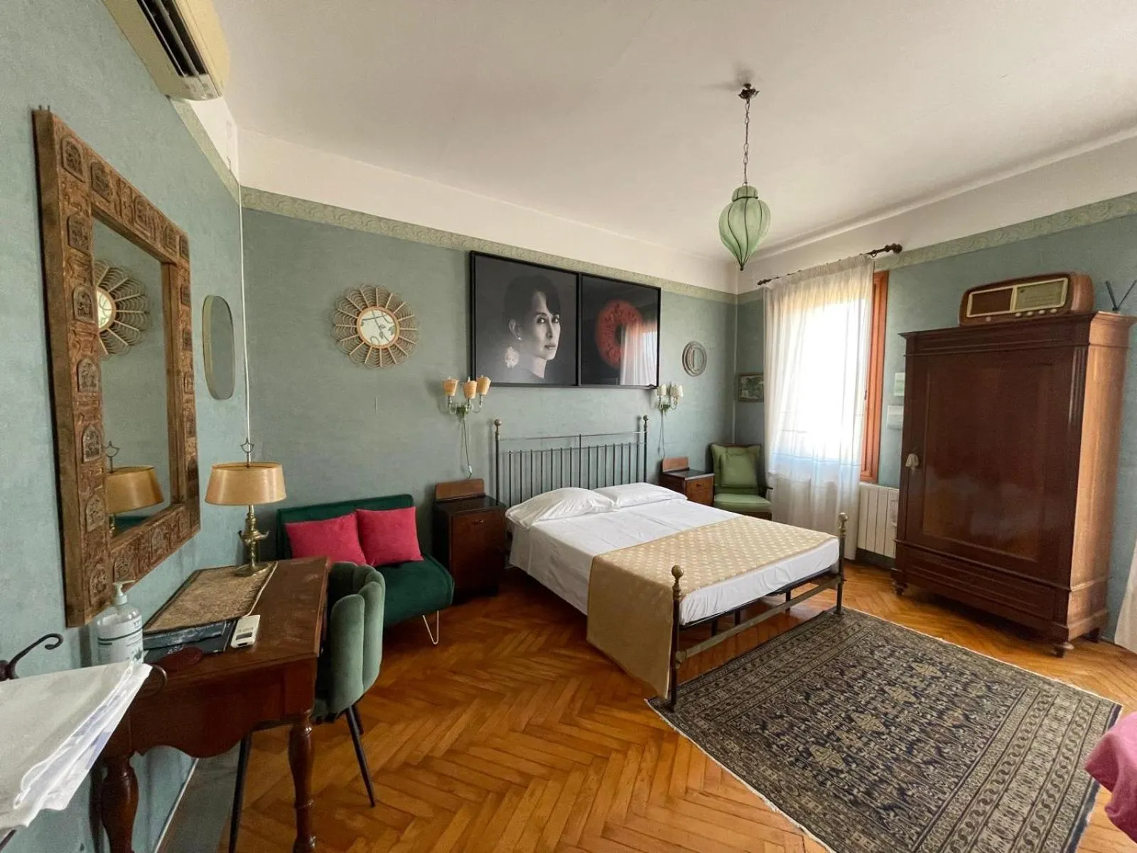 Photo of the whole room, Bed in B&B S.Marco